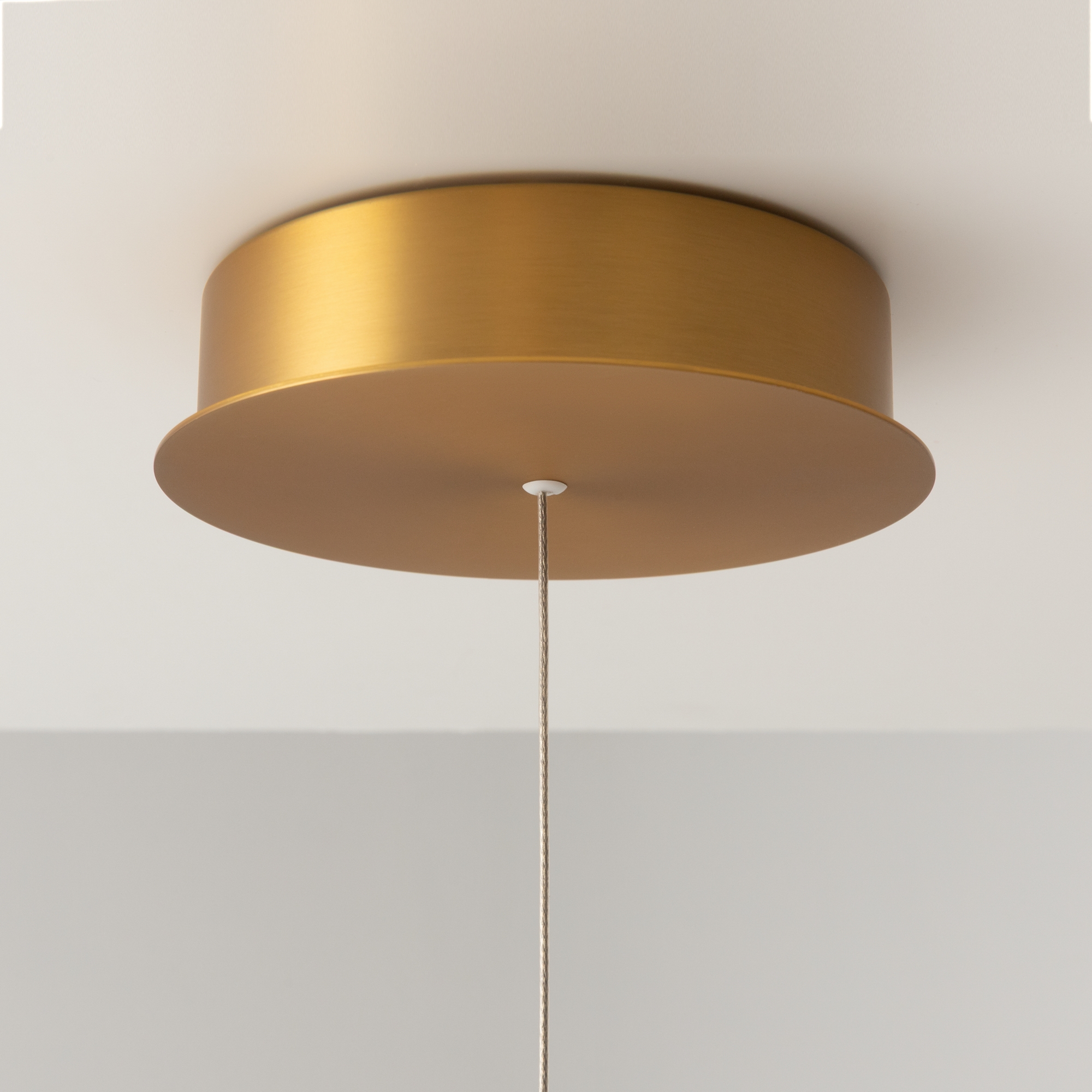 картинка Подвесной светильник Maytoni MOD166PL-L30G3K