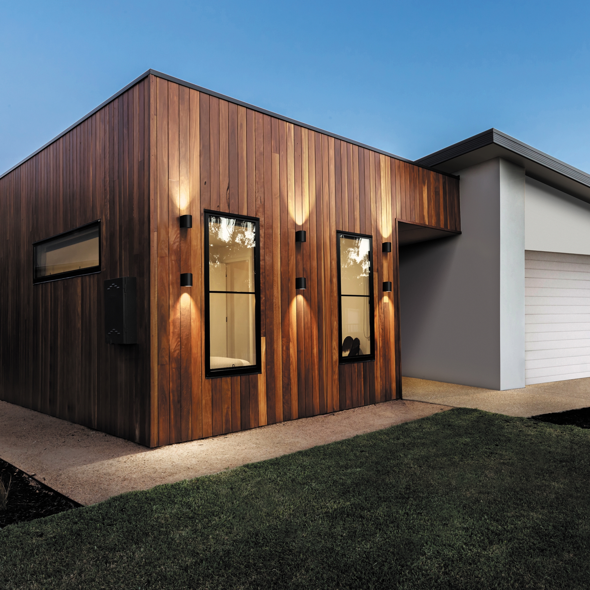 картинка Настенный светильник (бра) Outdoor O044WL-01B