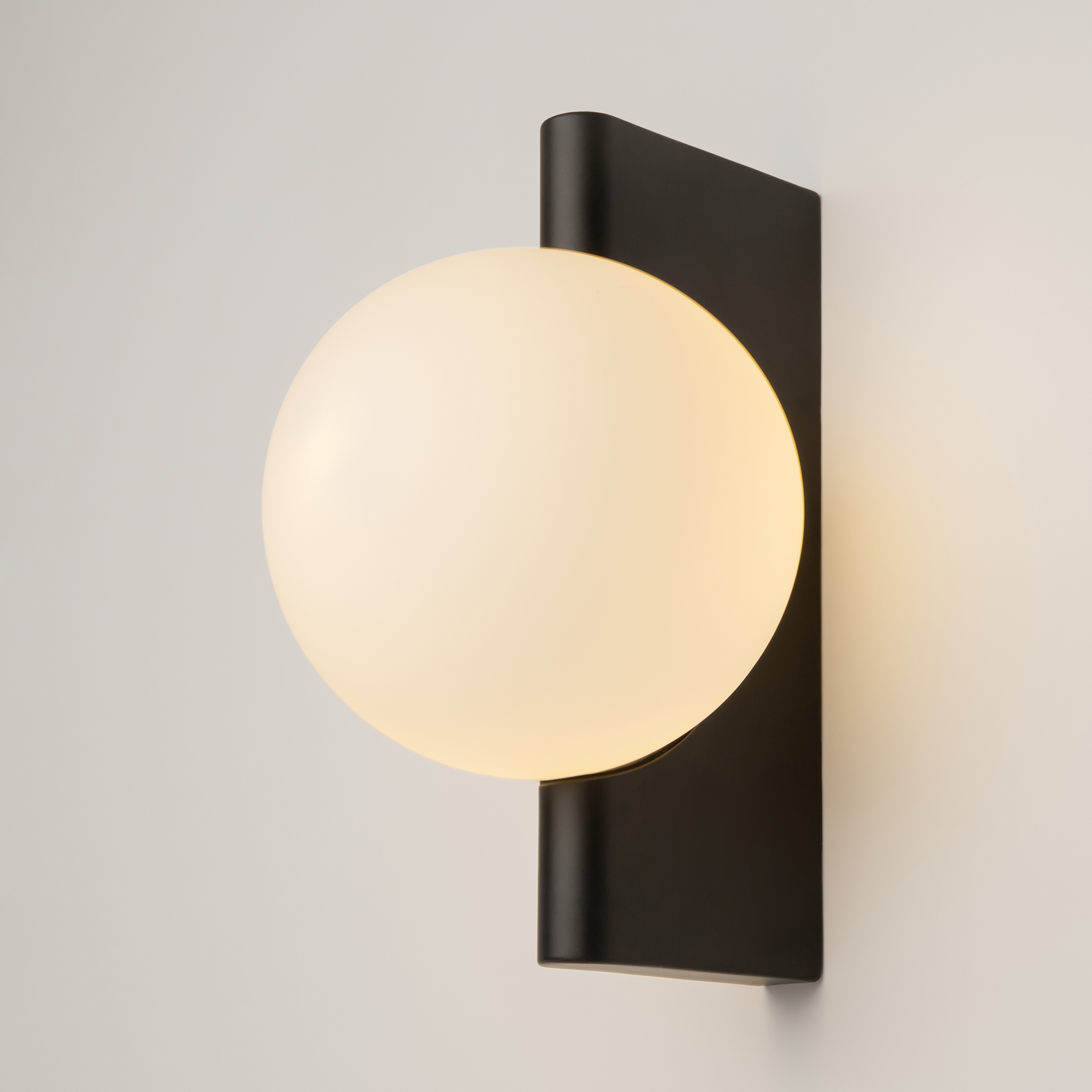 картинка Настенный светильник (бра) Maytoni MOD324WL-01B