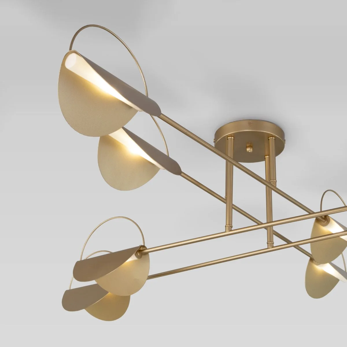 картинка Потолочный светильник 70148/8 золото