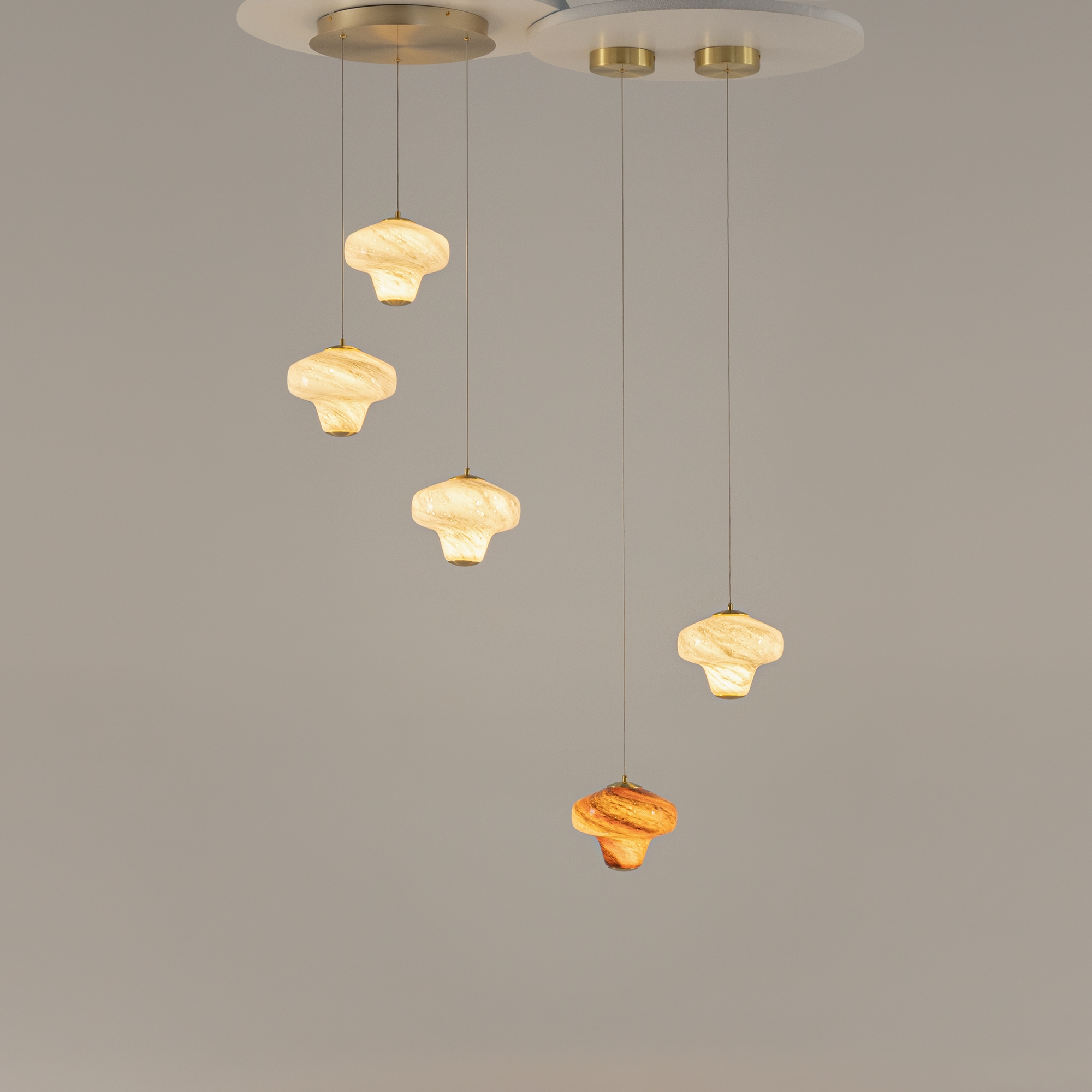 картинка Подвесной светильник Maytoni MOD359PL-L17BS3K