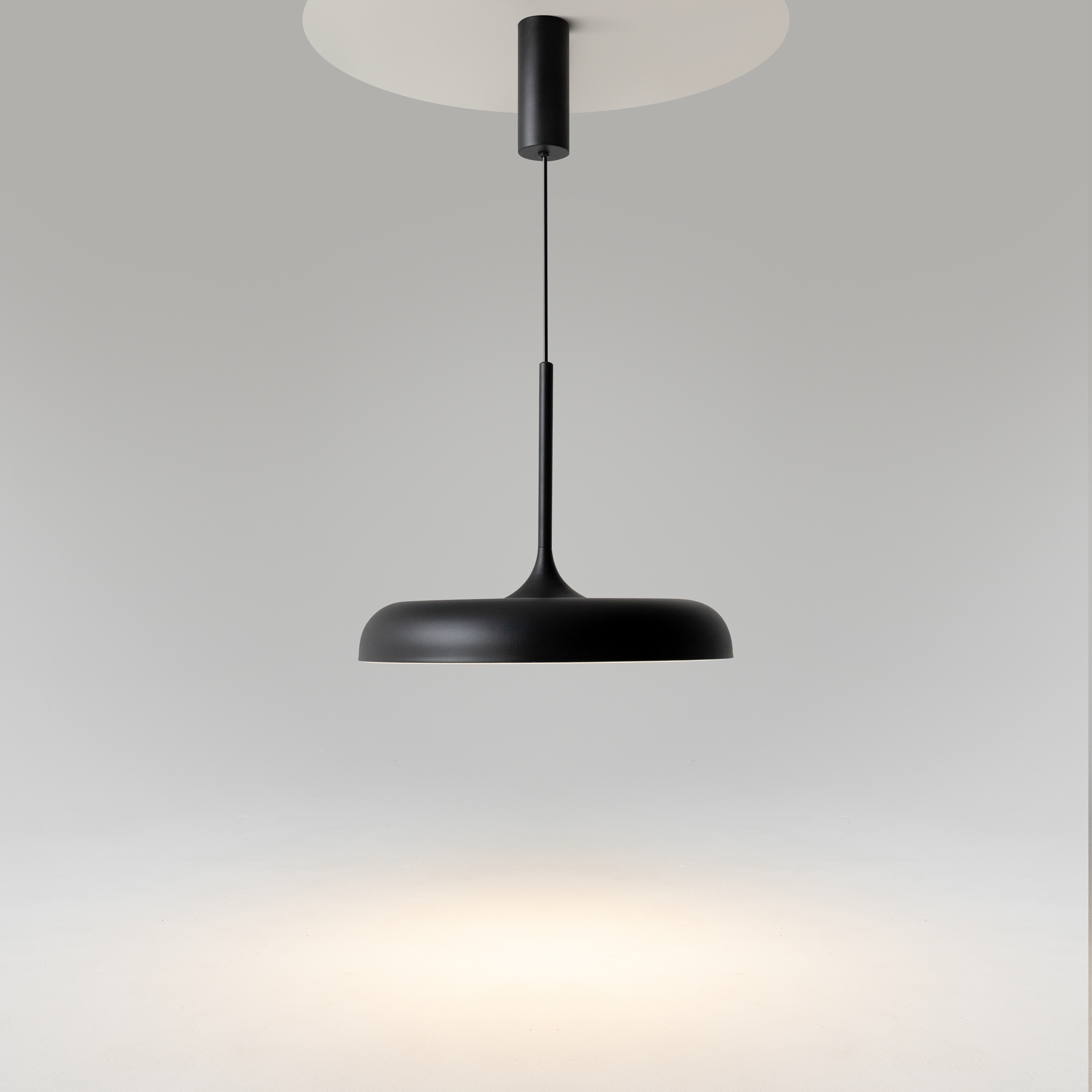 картинка Подвесной светильник Maytoni MOD189PL-L18B3K1