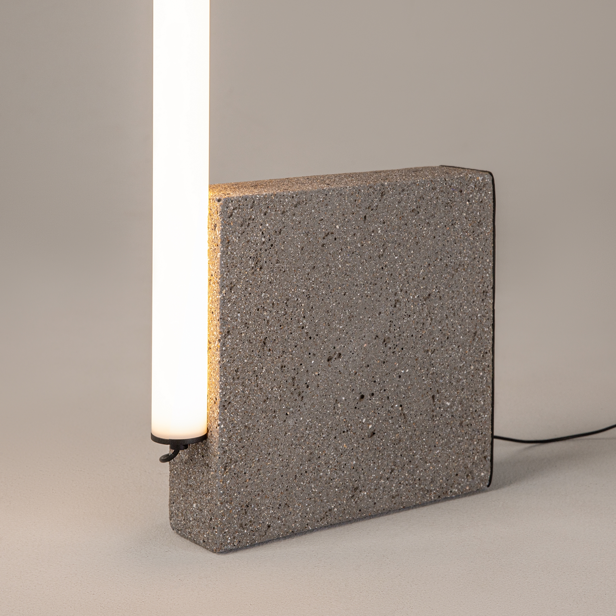 картинка Напольный светильник (торшер) Maytoni MOD277FL-L24GR3K