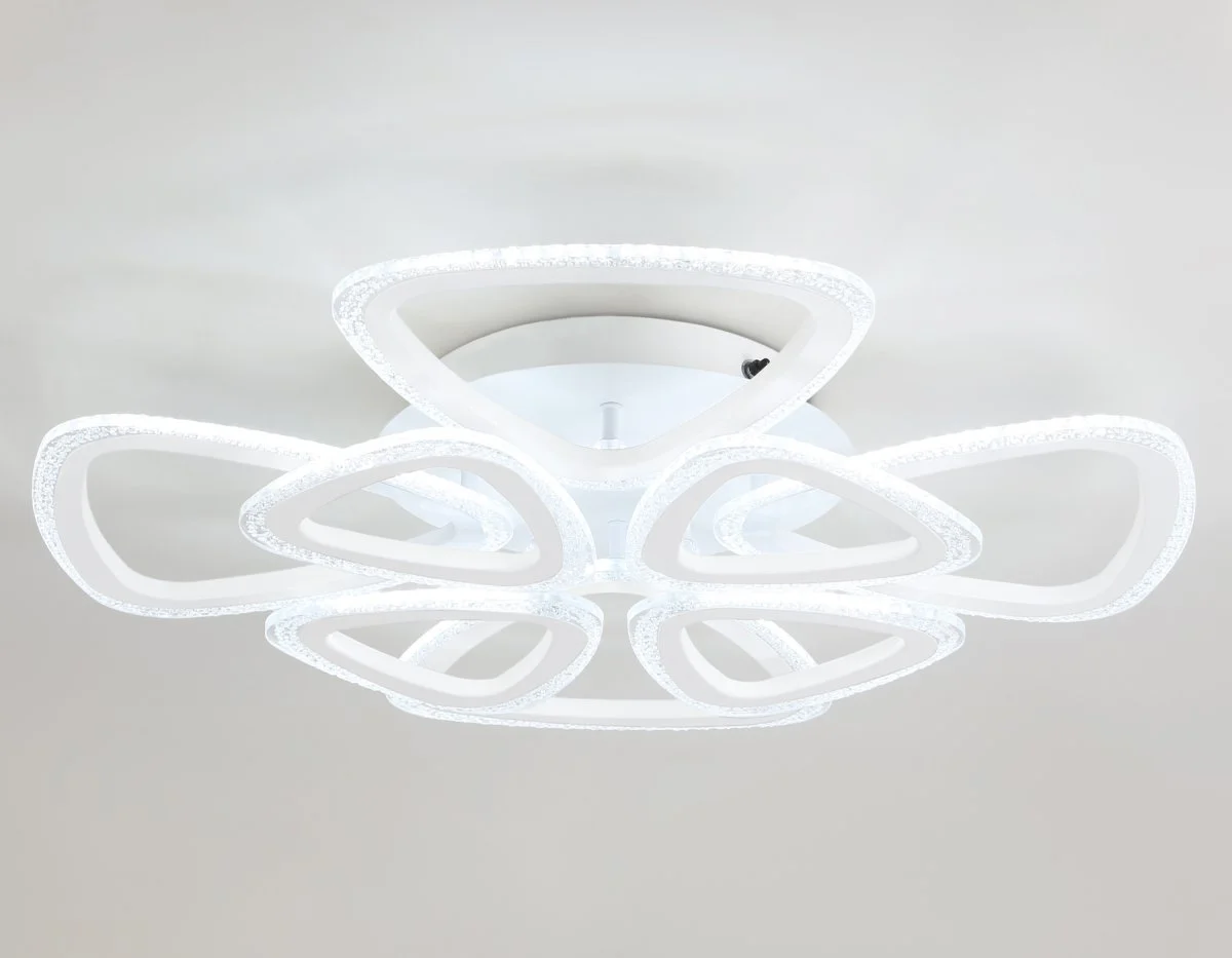 картинка Потолочный светодиодный светильник с пультом