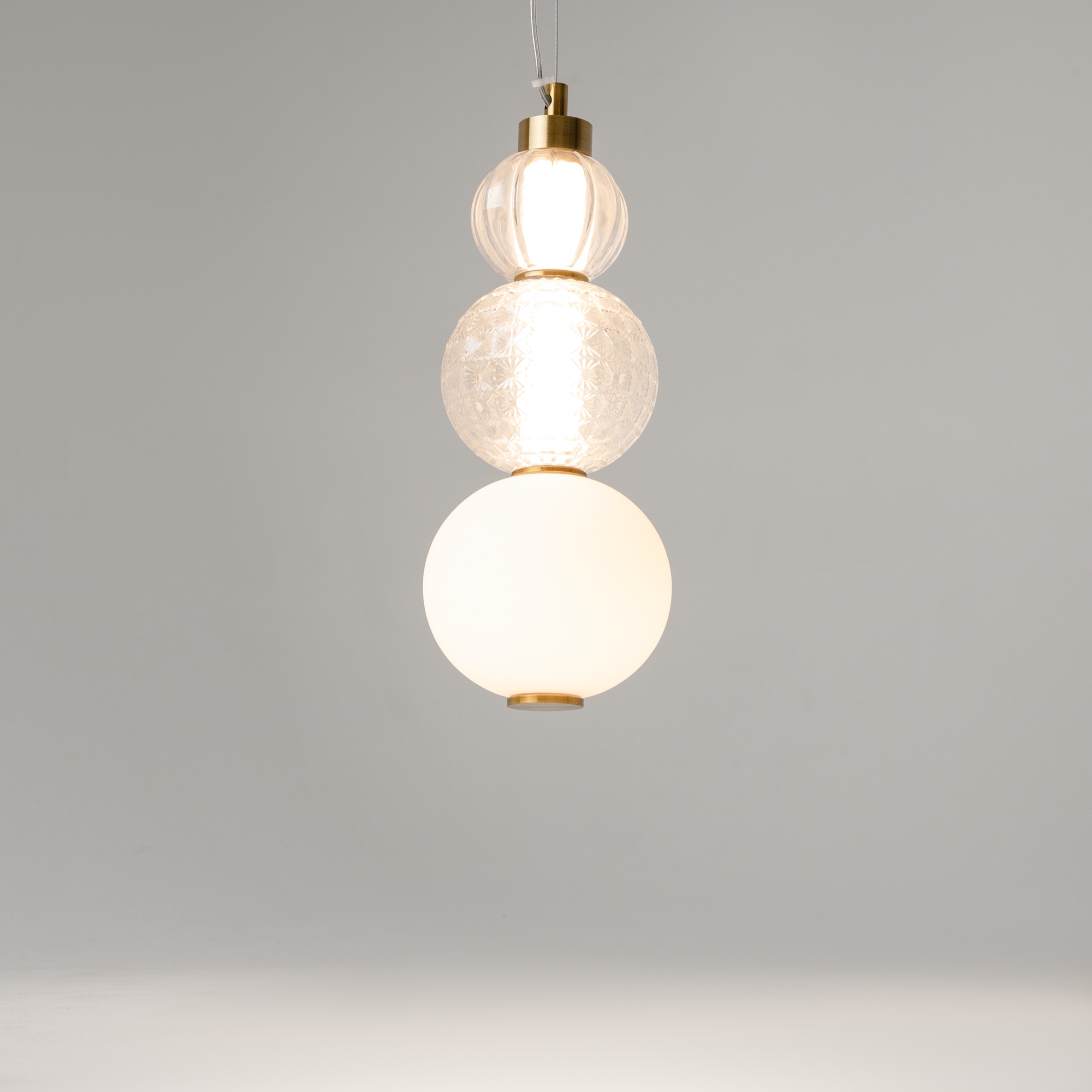 картинка Подвесной светильник Maytoni P069PL-L16G3K