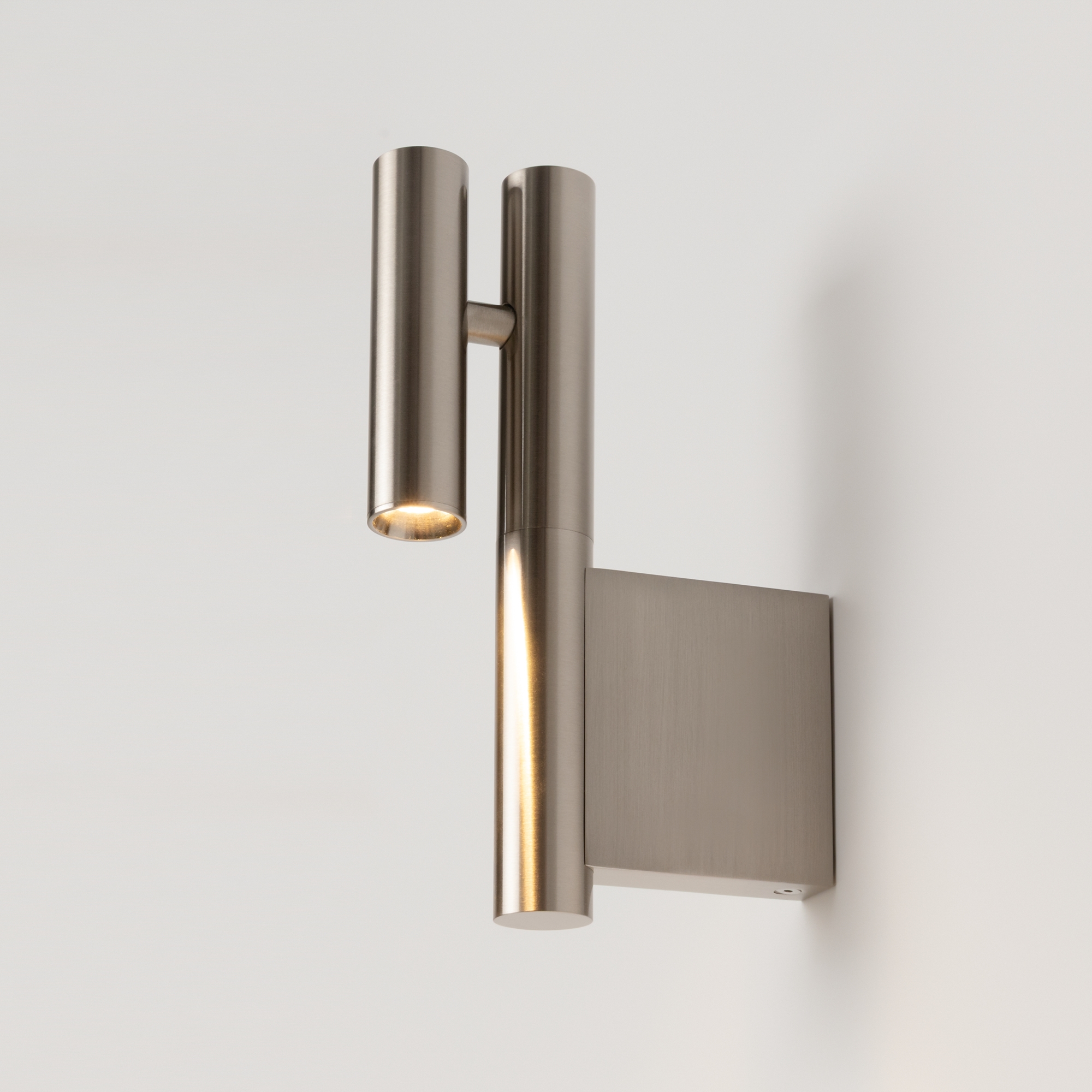 картинка Настенный светильник (бра) Maytoni MOD433WL-L3N3K