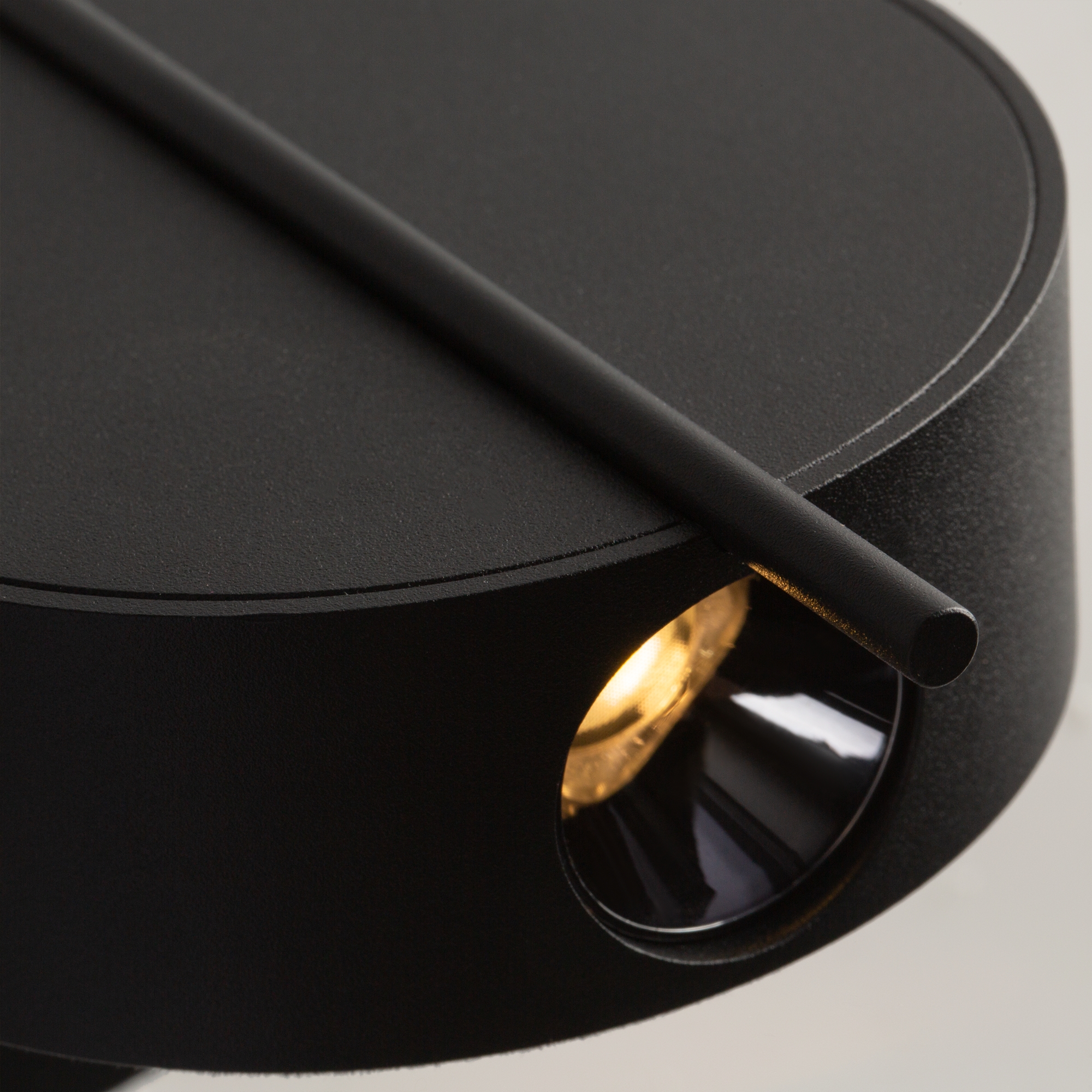 картинка Настенный светильник (бра) Maytoni MOD180WL-L4B3K