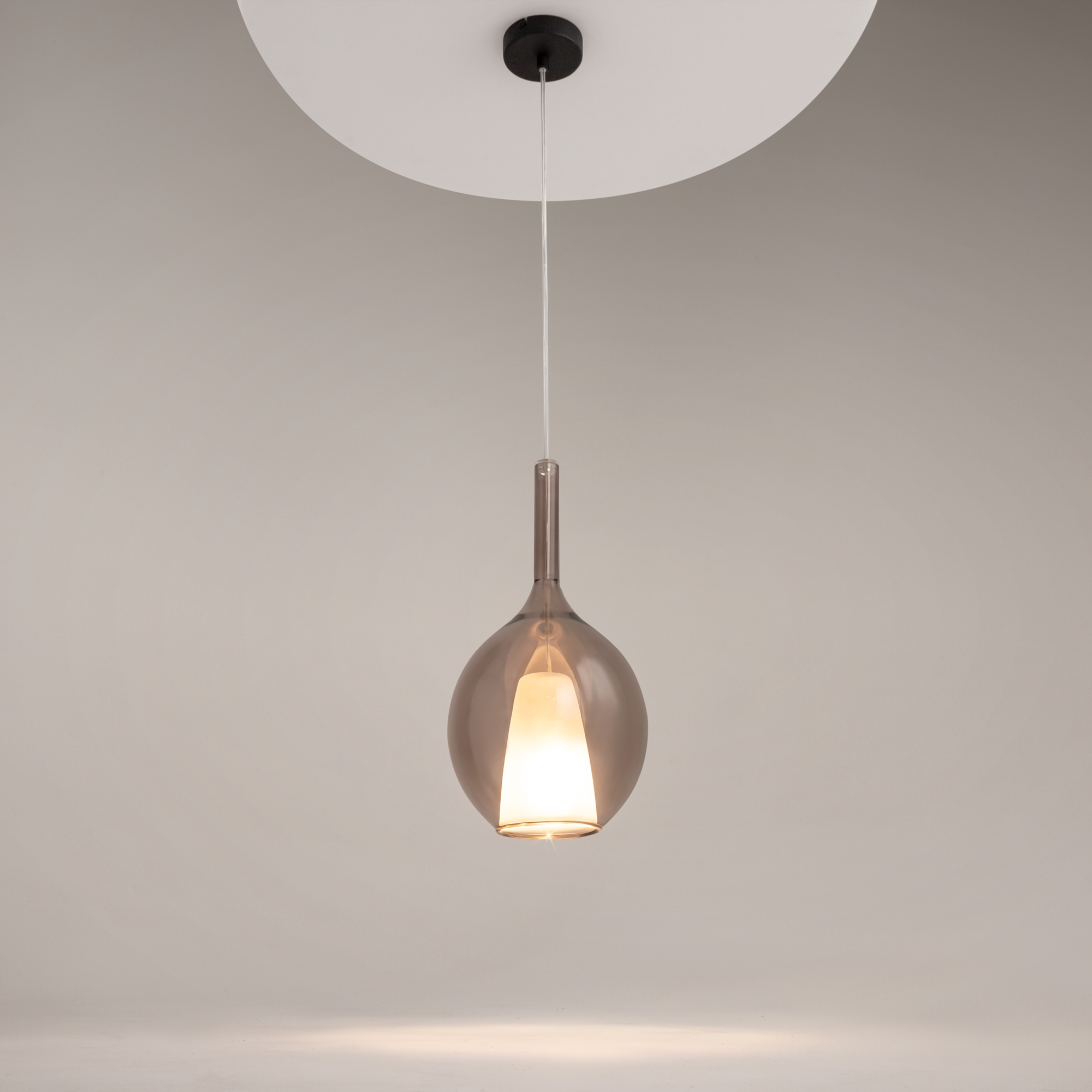 картинка Подвесной светильник Maytoni MOD271PL-01B3