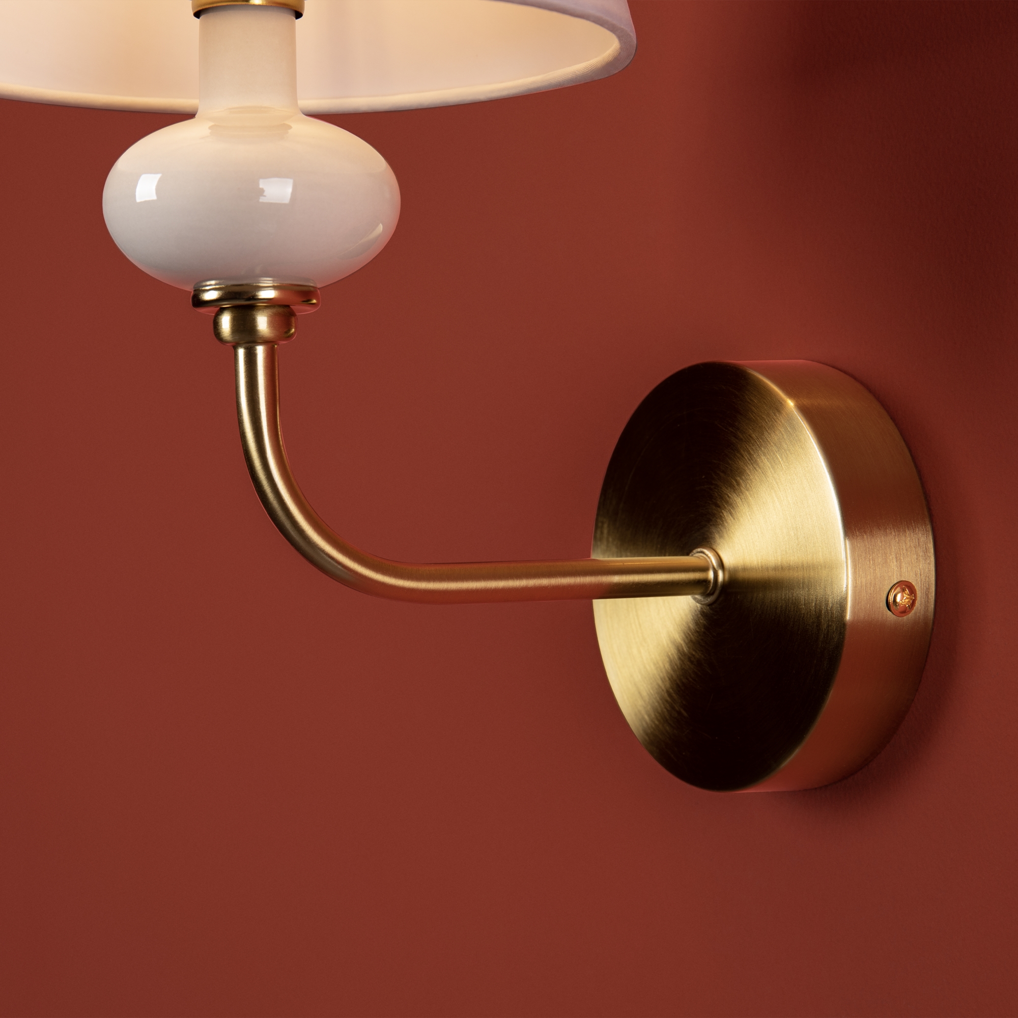 картинка Настенный светильник (бра) Freya FR2038WL-01BS