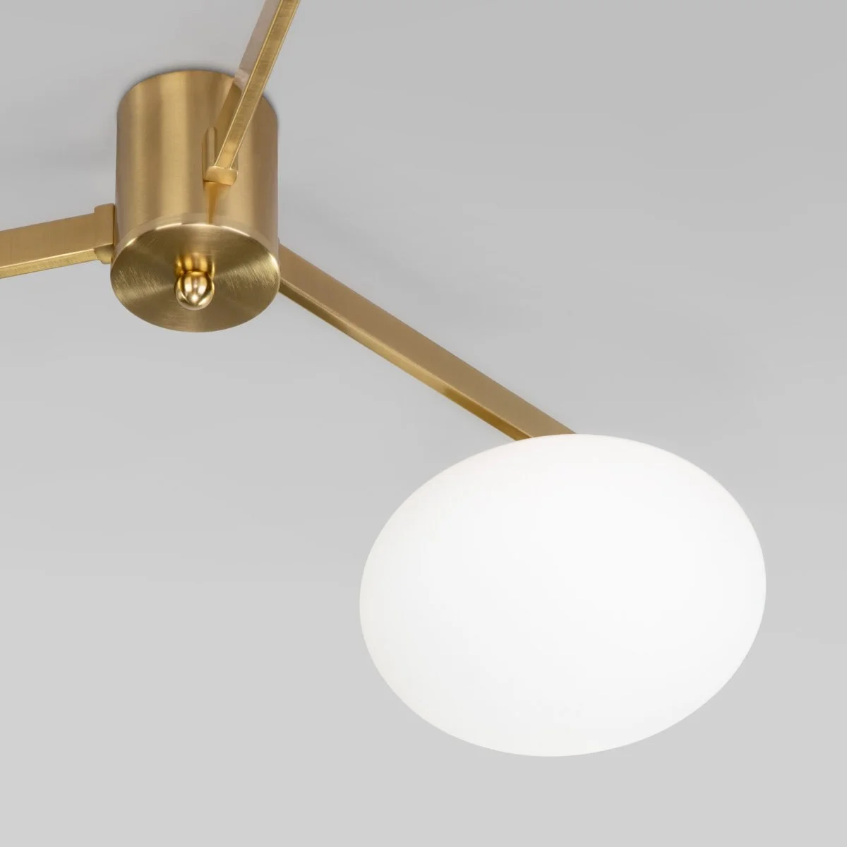 картинка Потолочный светильник 70220/3 латунь