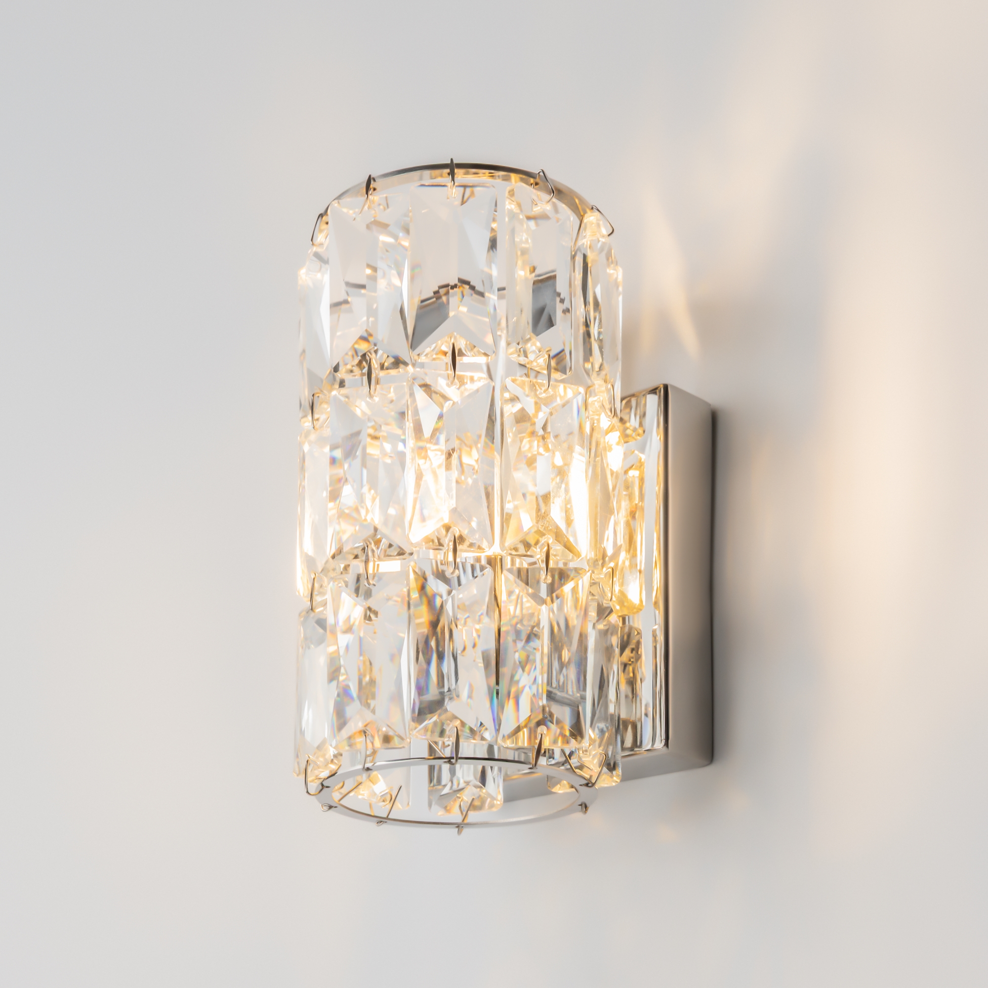 картинка Настенный светильник (бра) Maytoni DIA008WL-1CH