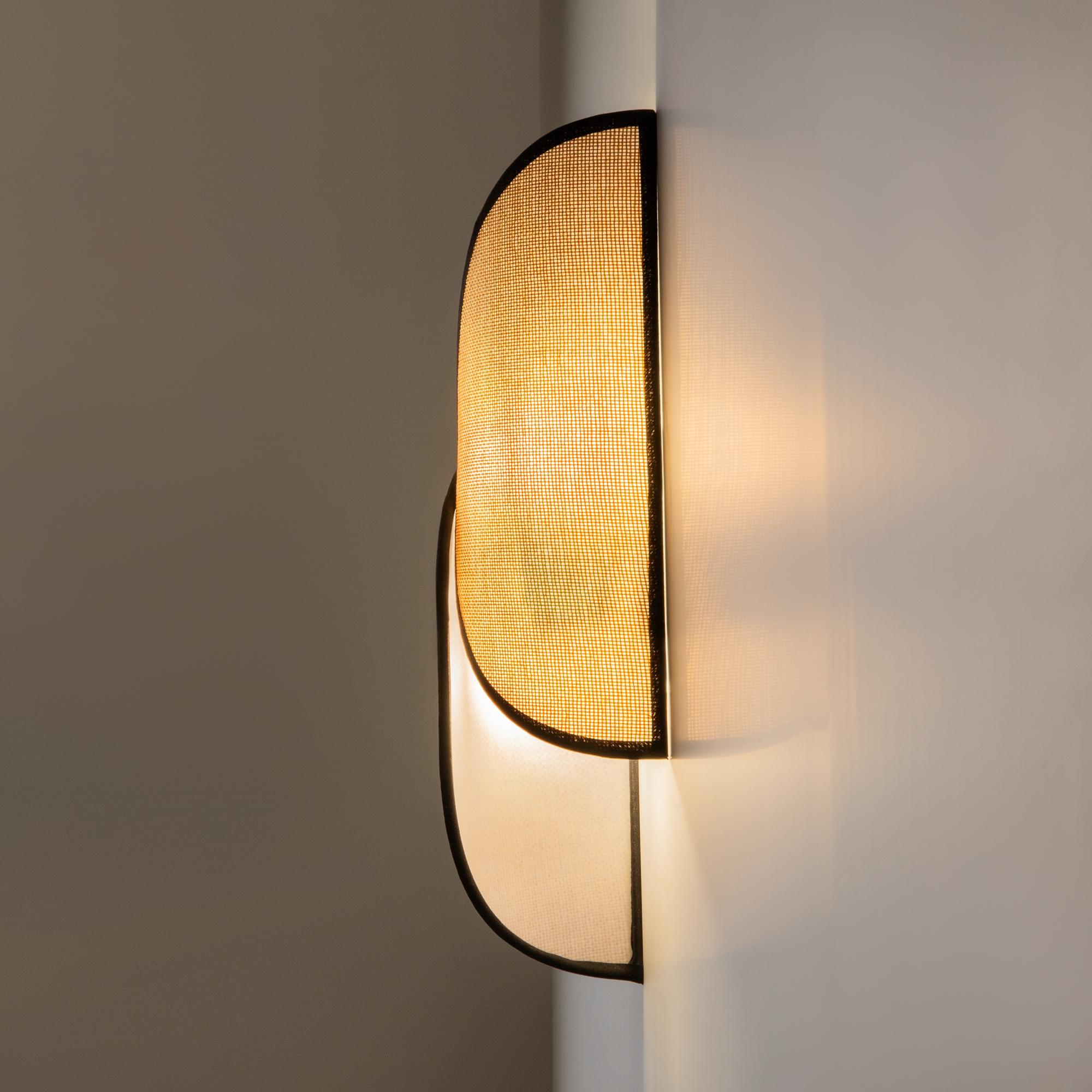 картинка Настенный светильник (бра) Maytoni MOD225WL-02B2