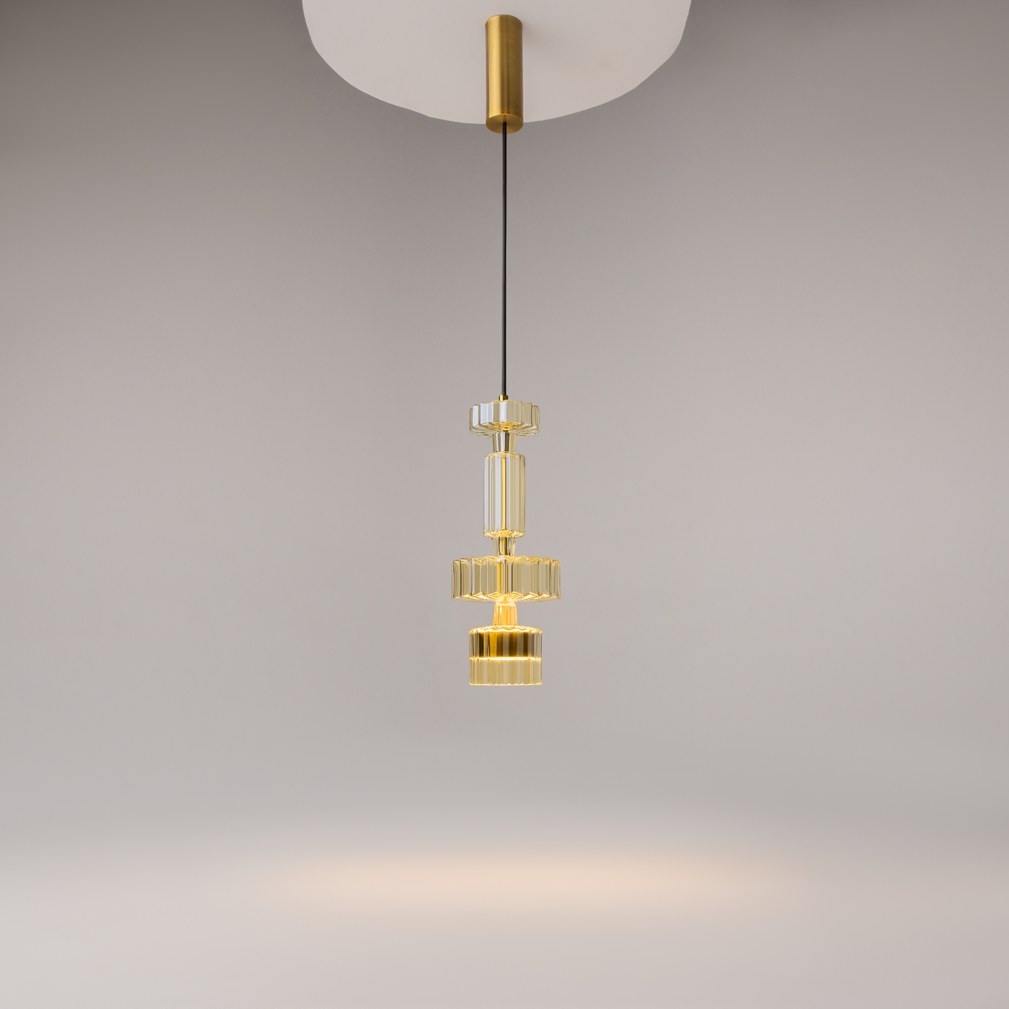 картинка Подвесной светильник Maytoni MOD253PL-L18BS3K2