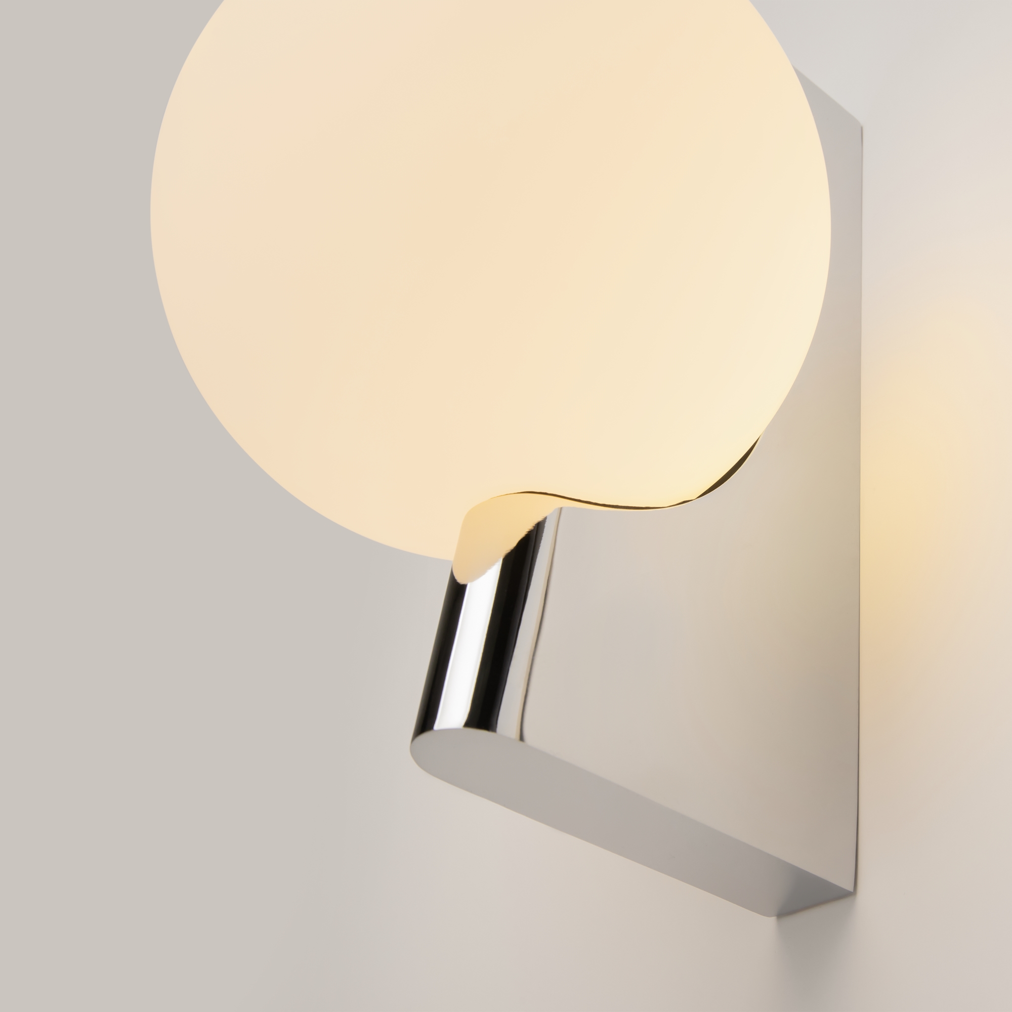 картинка Настенный светильник (бра) Maytoni MOD324WL-01CH