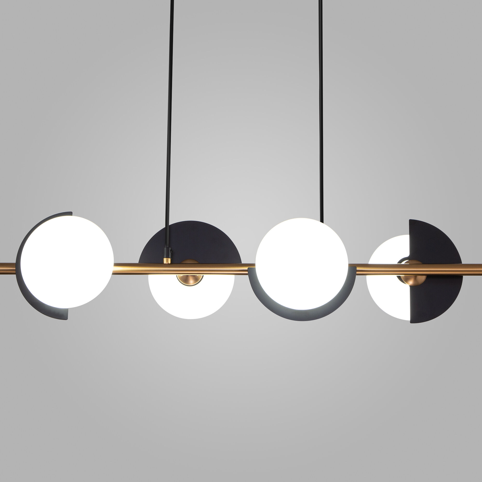 картинка Умный подвесной светильник 70149/4 черный/латунь Smart