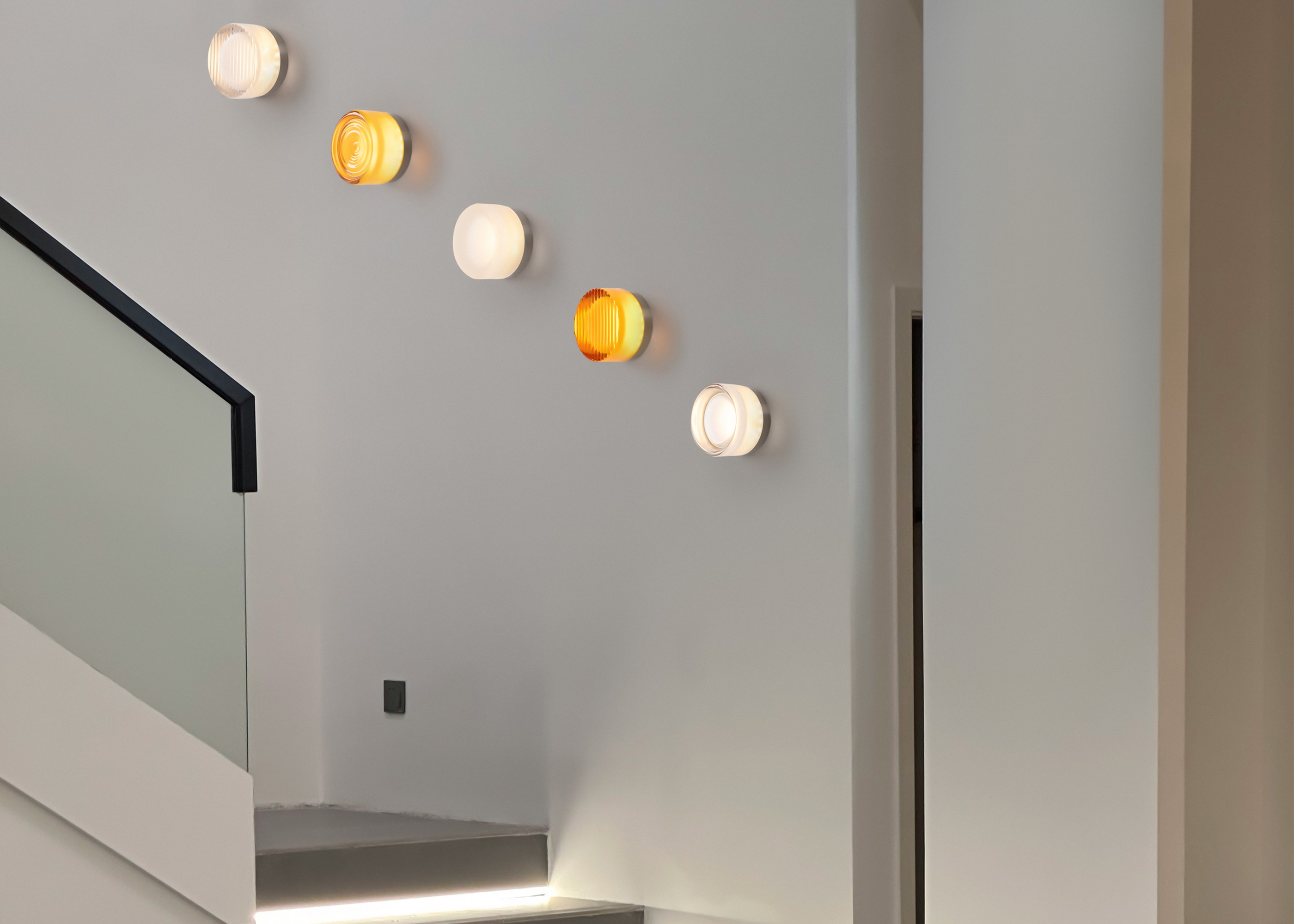 картинка Настенный светильник (бра) Freya FR5603WL-L8W