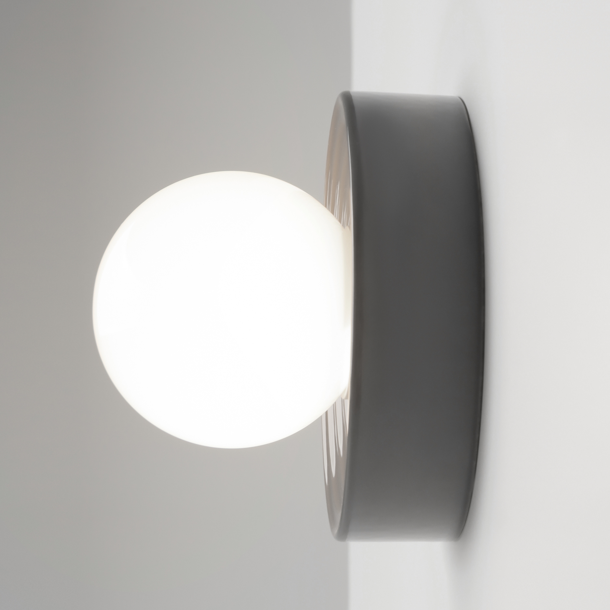 картинка Настенный светильник (бра) Maytoni MOD403WL-01GR1