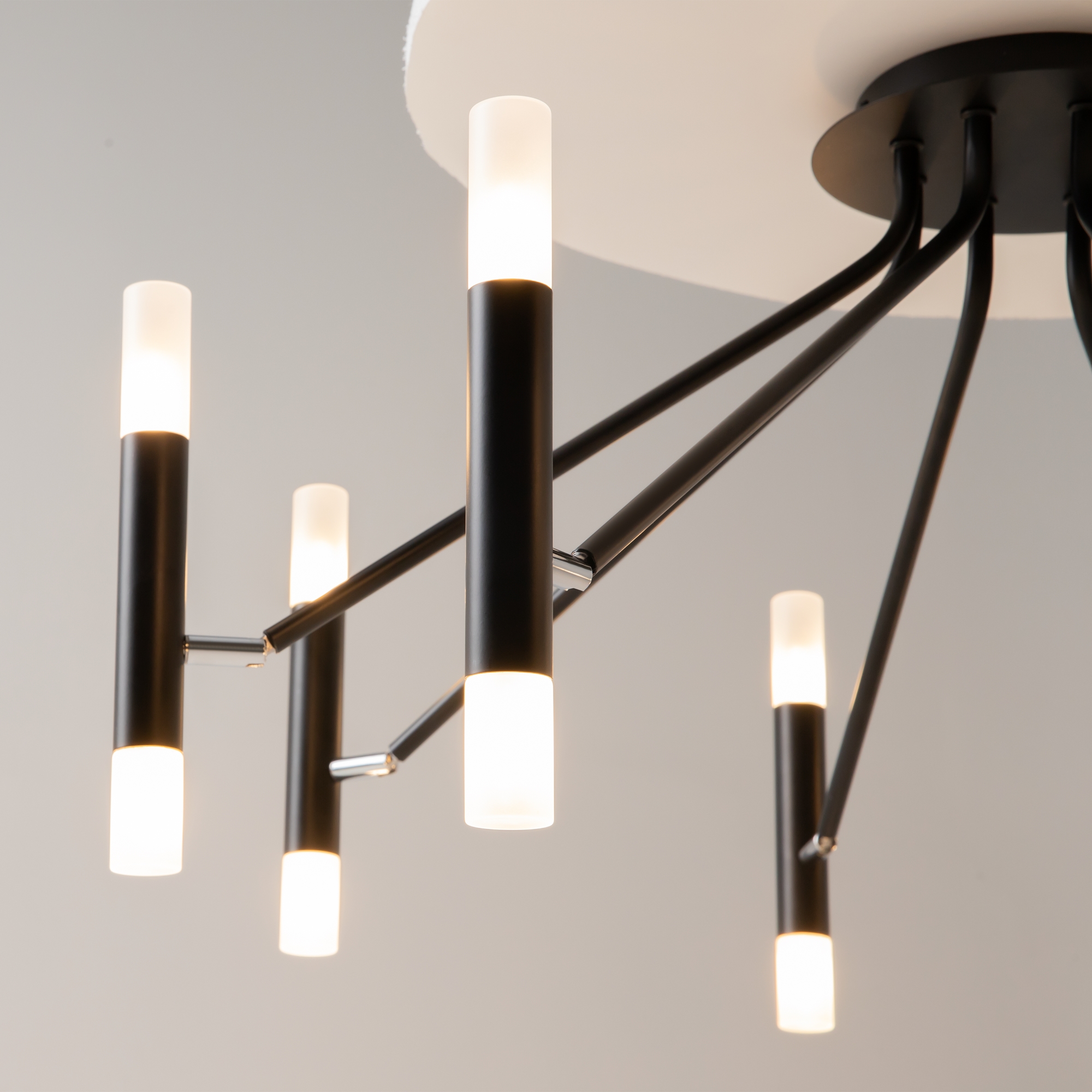 картинка Потолочный светильник Maytoni MOD620CL-16B