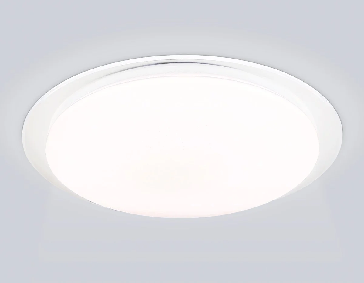 картинка Светодиодный светильник RGB с пультом управления