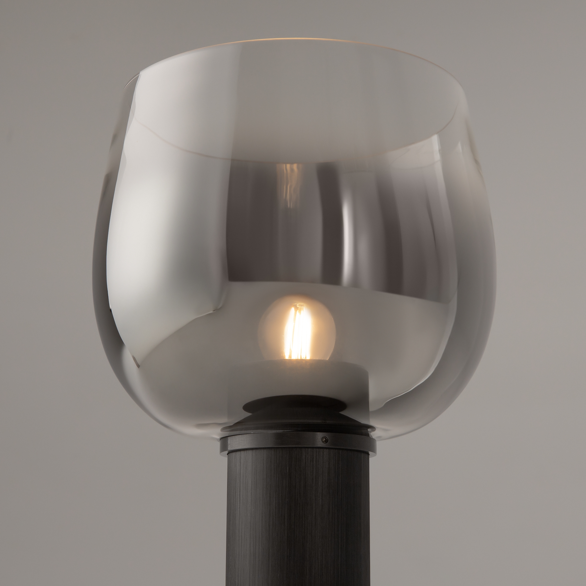 картинка Настольный светильник Maytoni MOD414TL-01B