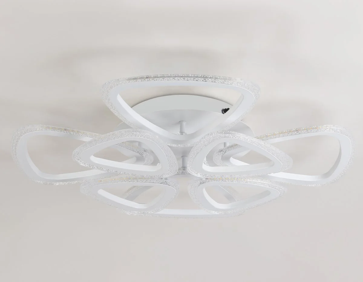 картинка Потолочный светодиодный светильник с пультом