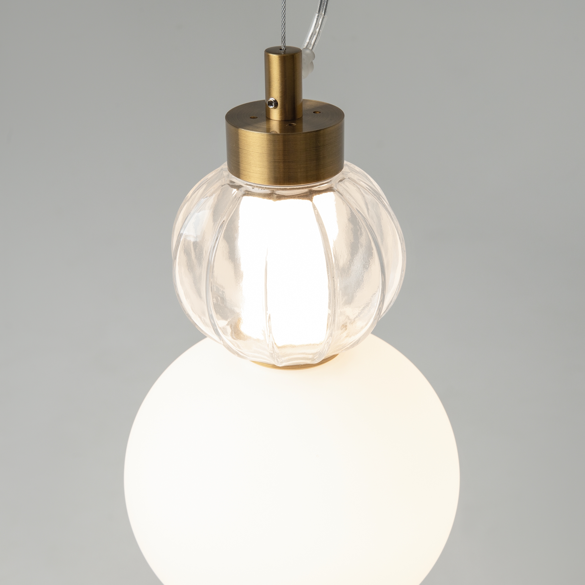 картинка Подвесной светильник Maytoni P069PL-L17G3K