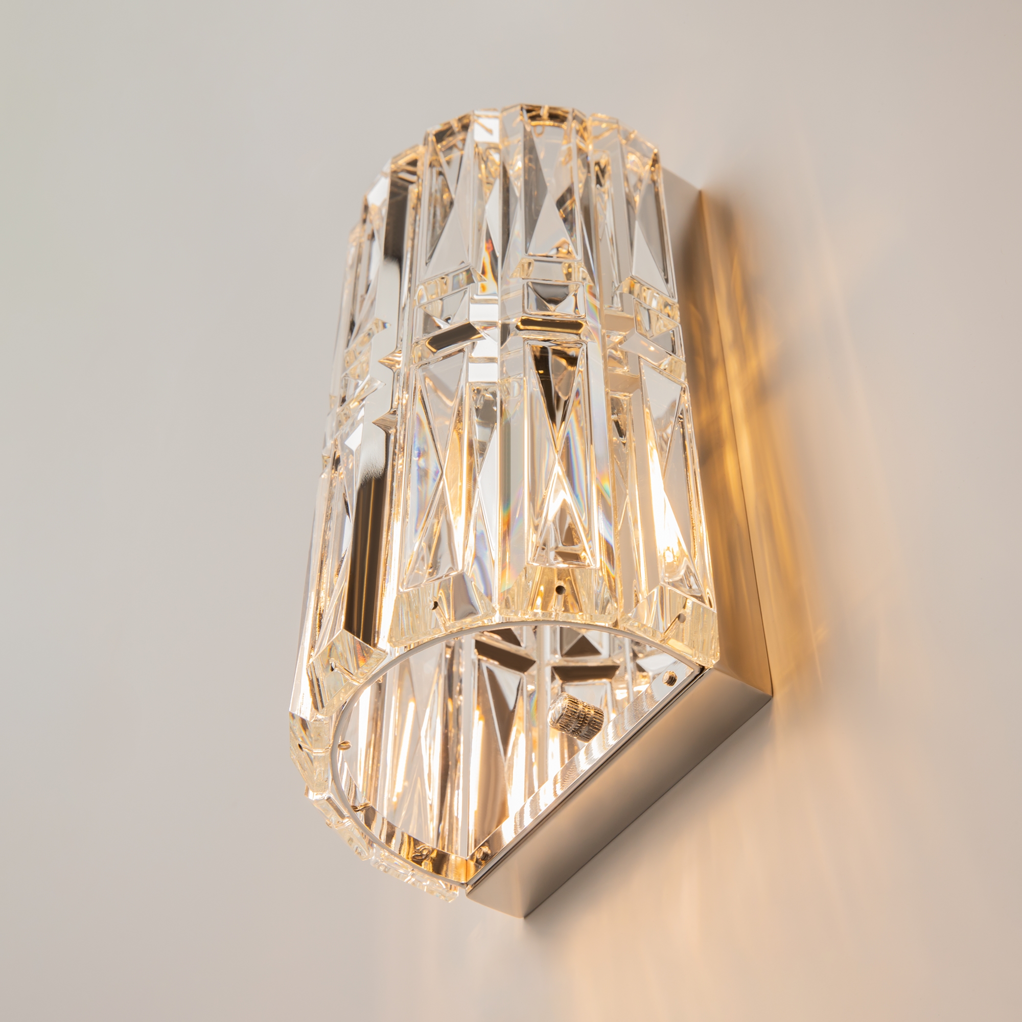 картинка Настенный светильник (бра) Maytoni MOD094WL-01CH