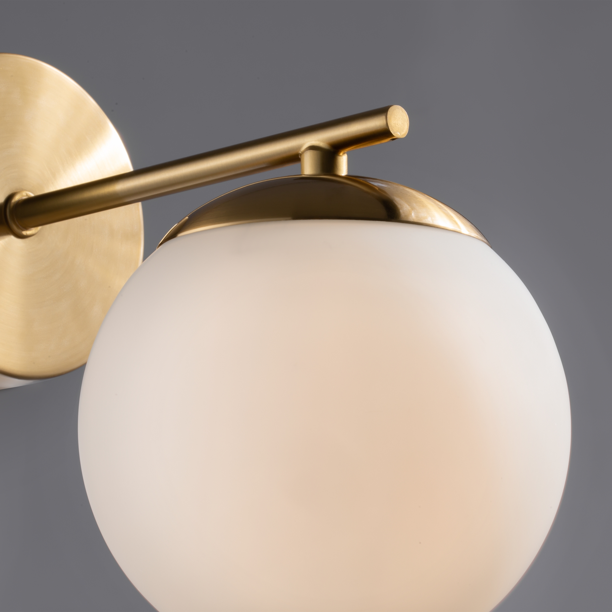 картинка Настенный светильник (бра) Freya FR5230WL-01BS