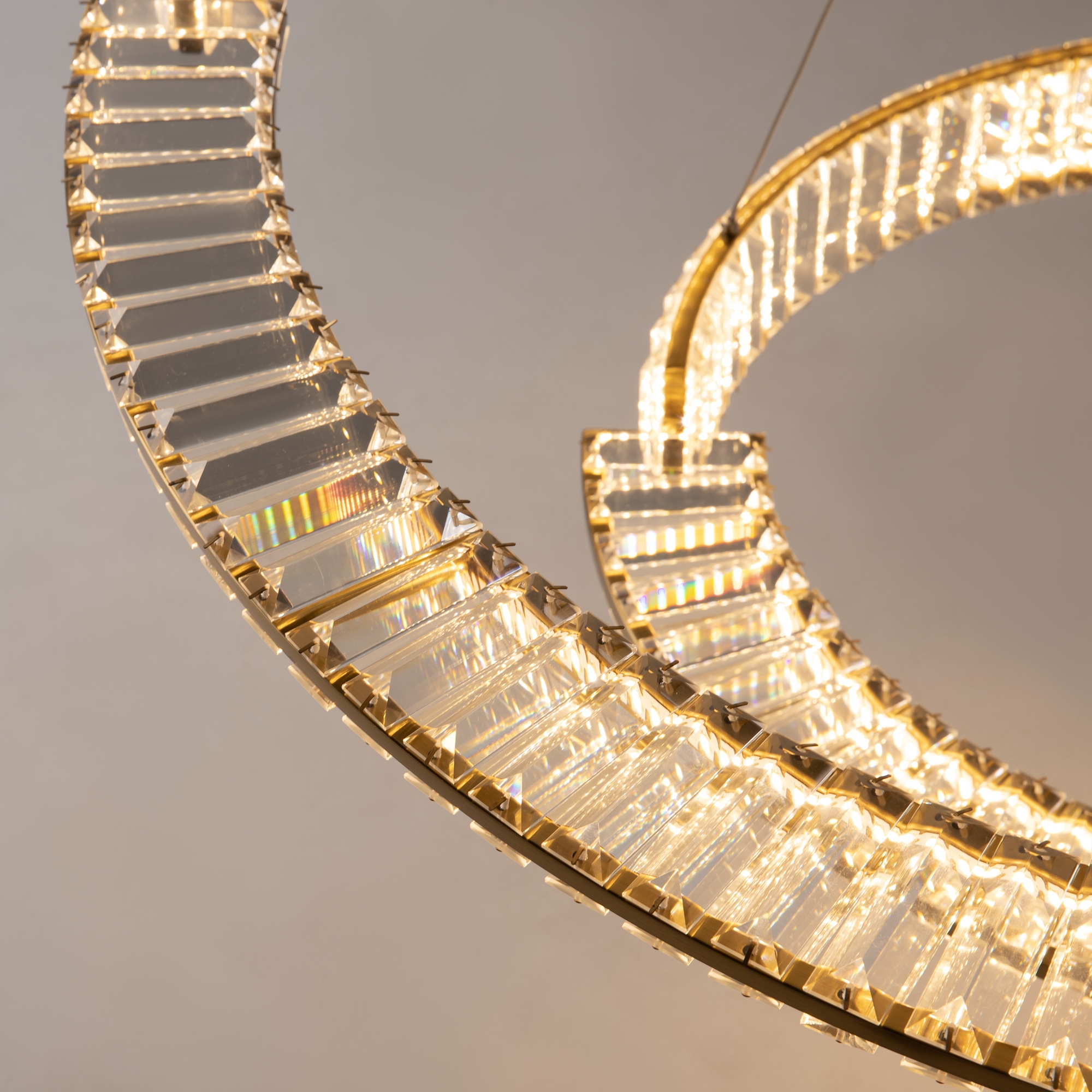 картинка Подвесной светильник Maytoni P097PL-L90BS3K