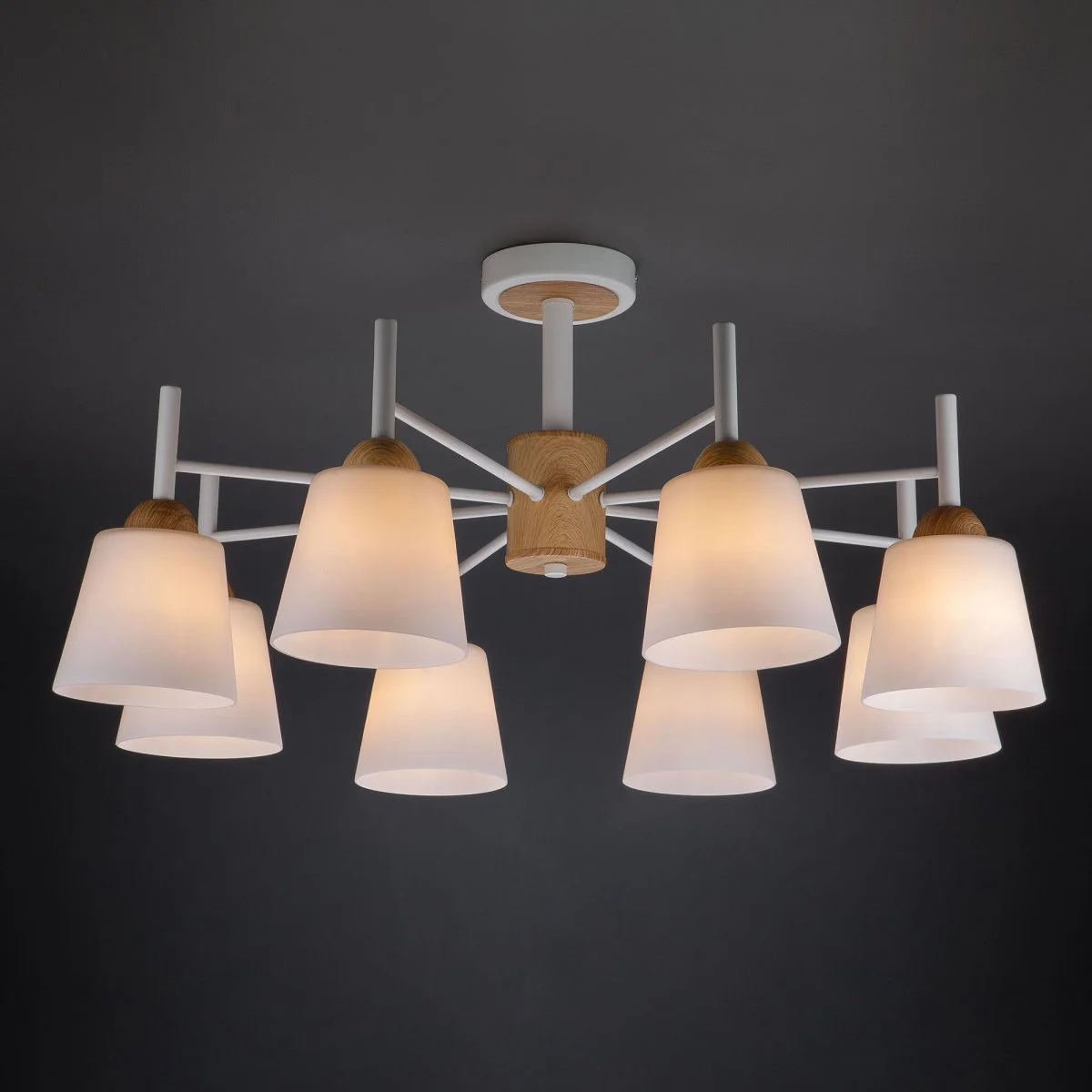 картинка Люстра потолочная с плафонами 70085/8 белый