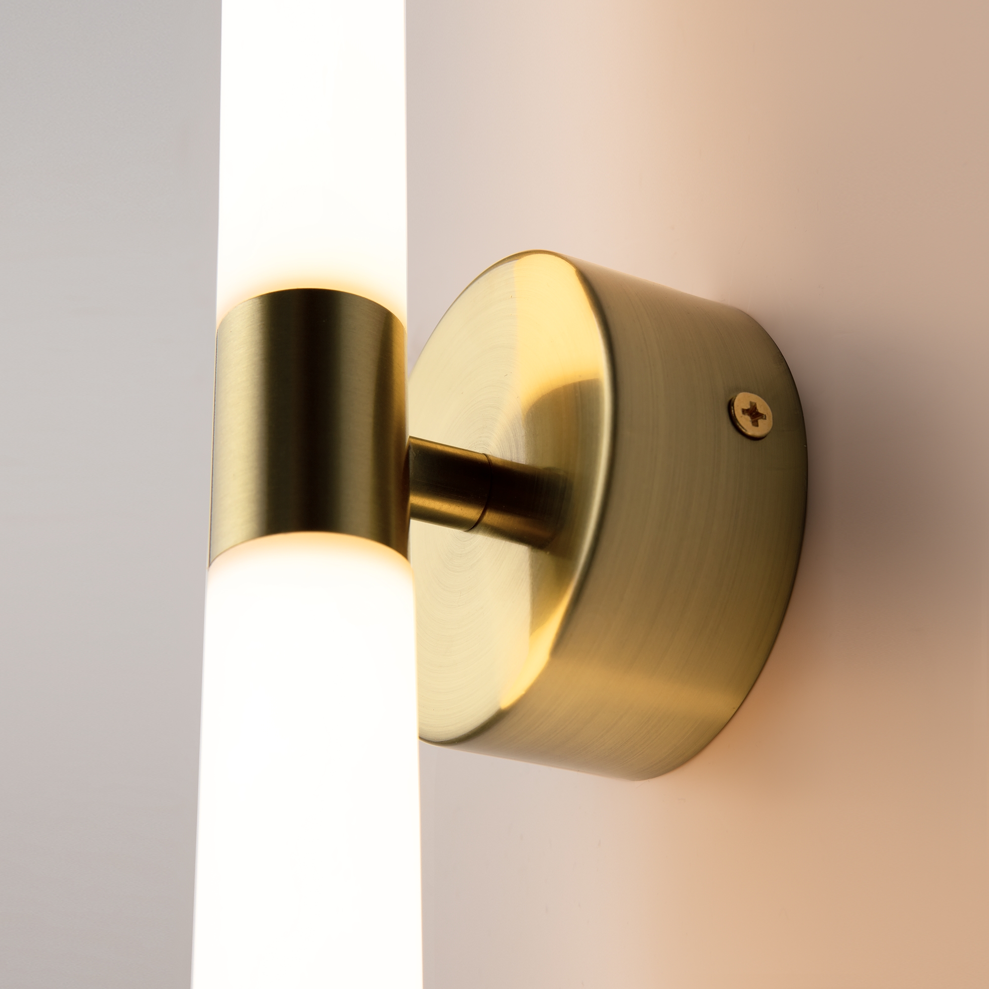 картинка Настенный светильник (бра) Maytoni MOD106WL-L16G3K