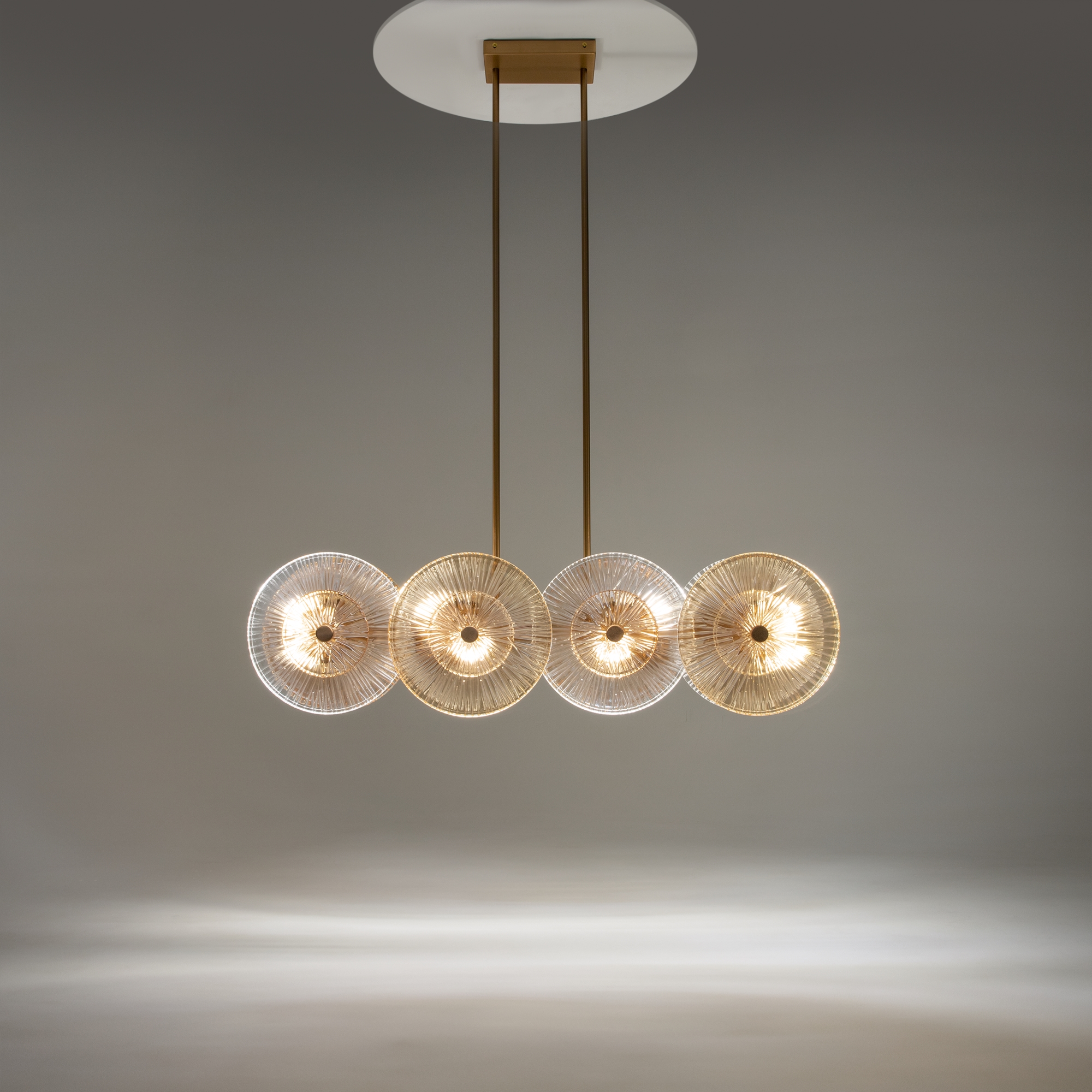 картинка Подвесной светильник Maytoni MOD007PL-08G1