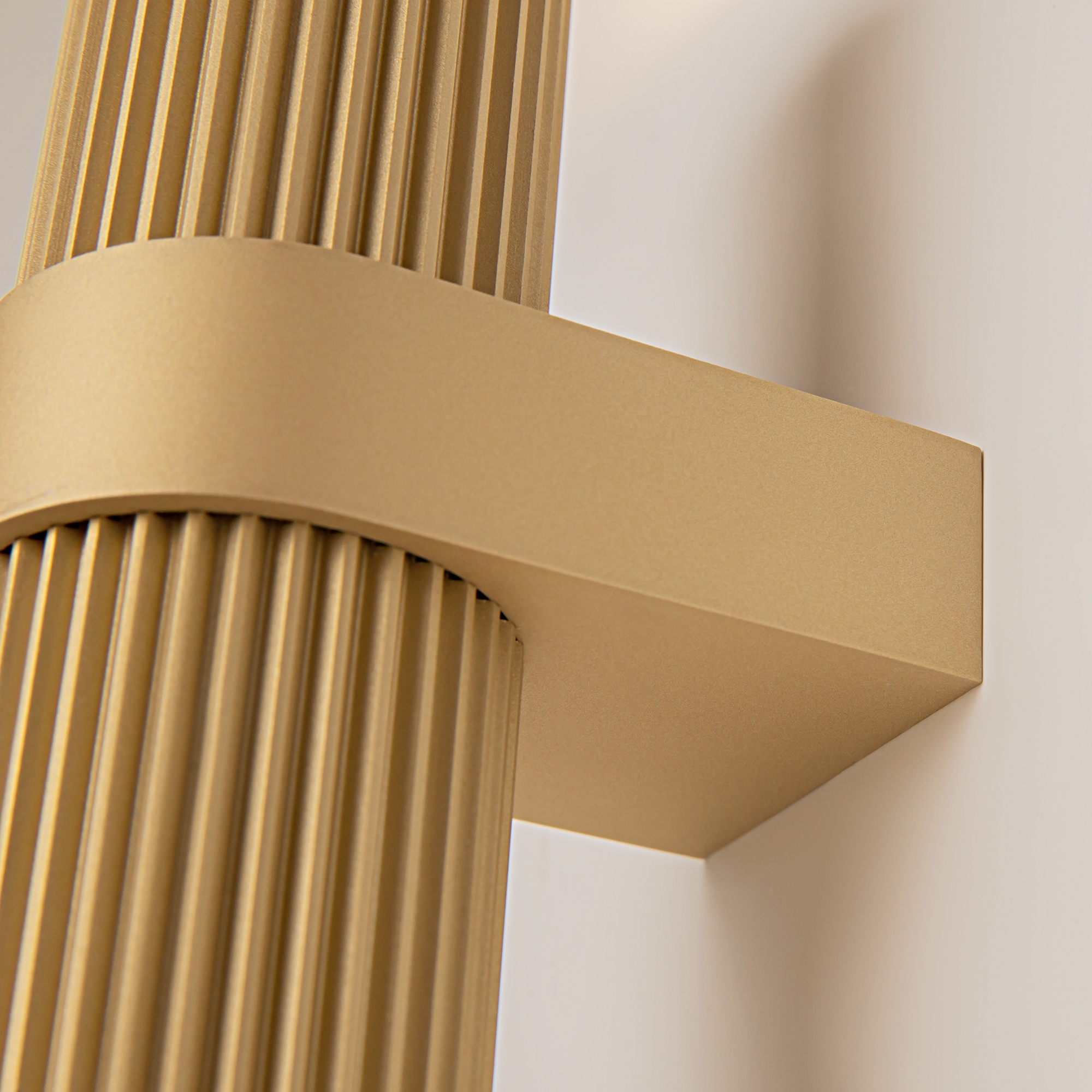 картинка Настенный светильник (бра) Maytoni MOD326WL-02MG