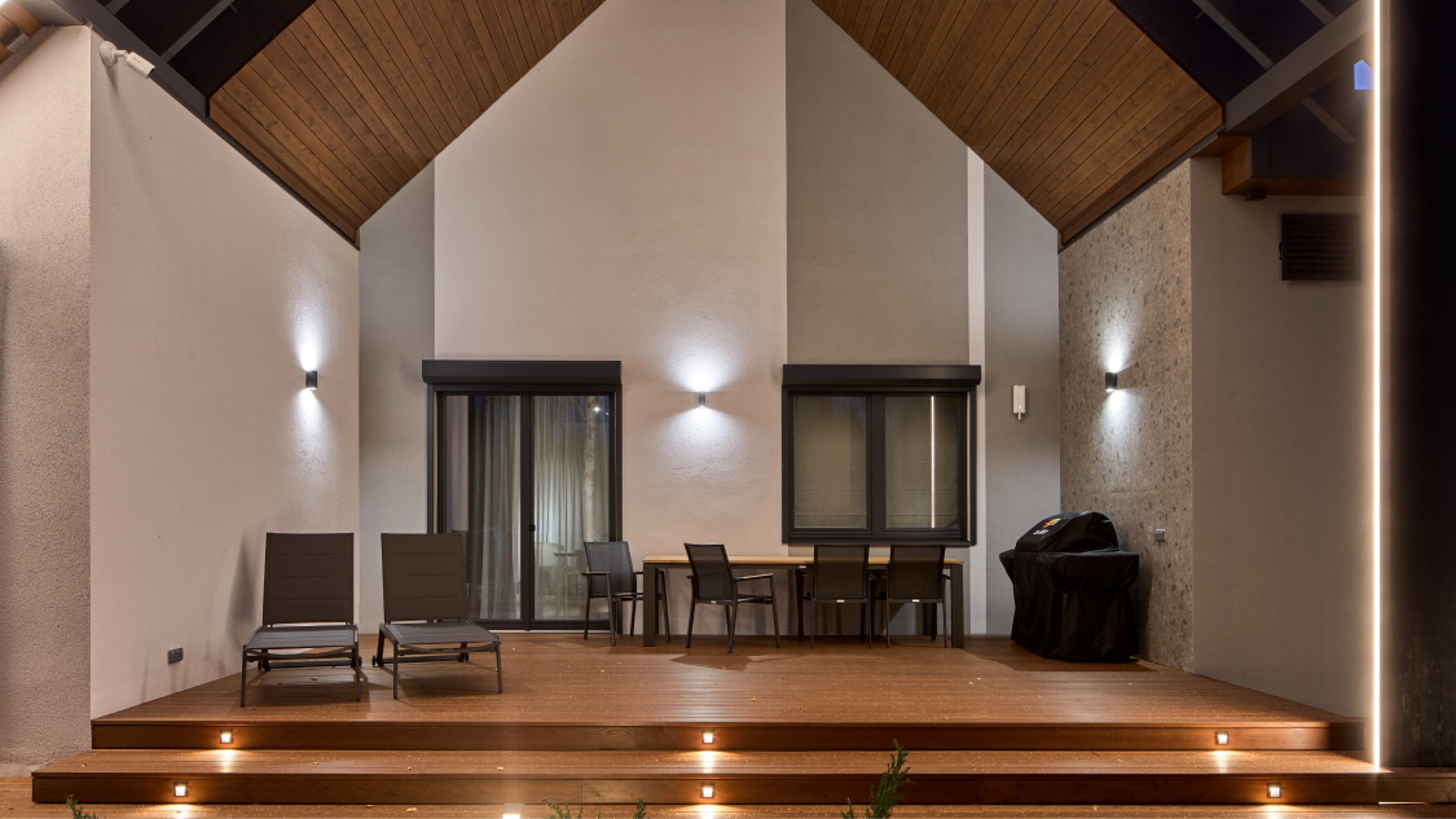 картинка Настенный светильник (бра) Outdoor O044WL-02B