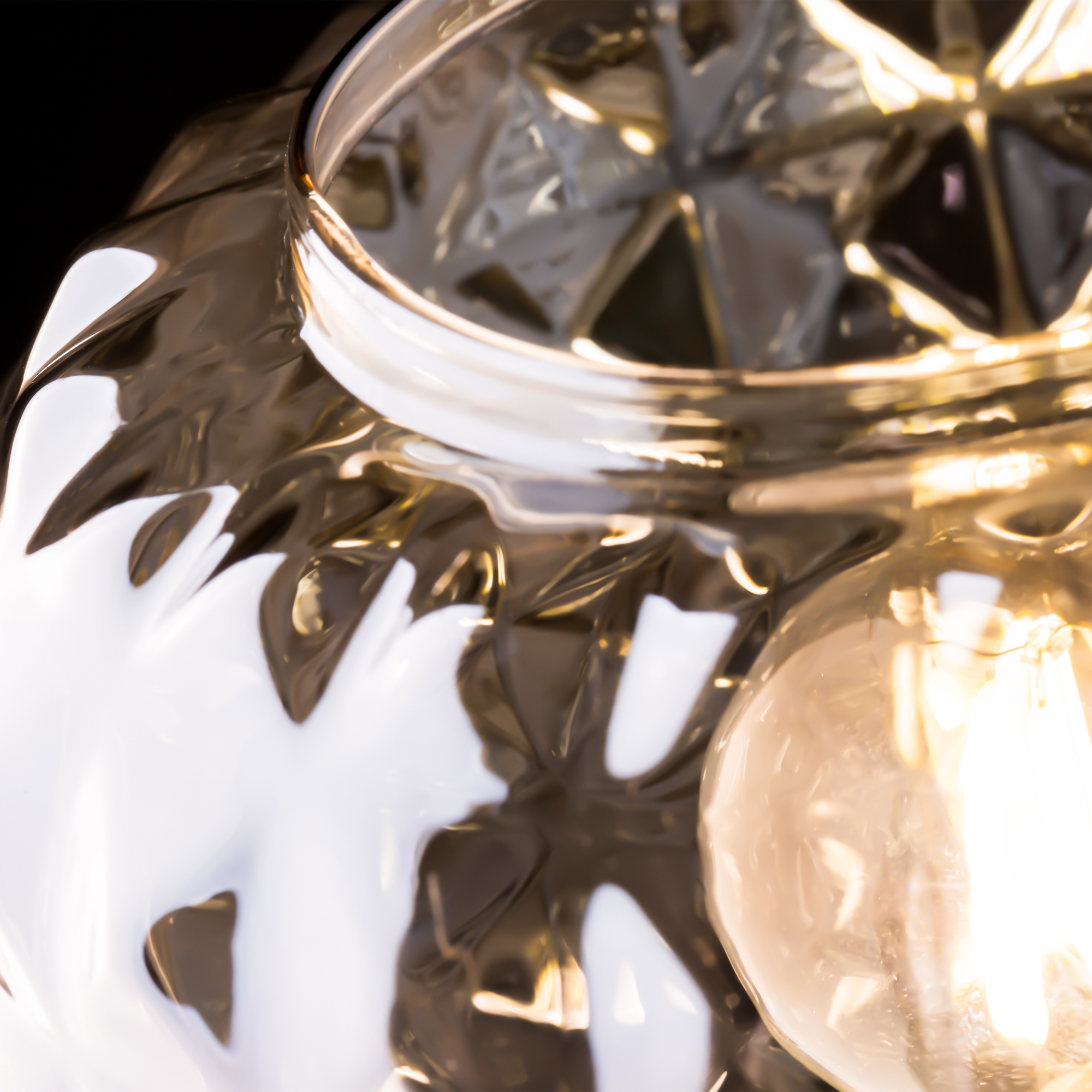 картинка Настенный светильник (бра) Freya FR5366WL-01BS