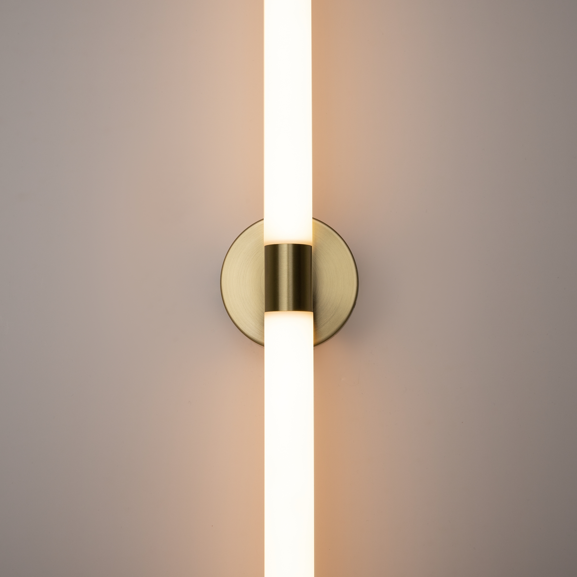 картинка Настенный светильник (бра) Maytoni MOD106WL-L16G3K