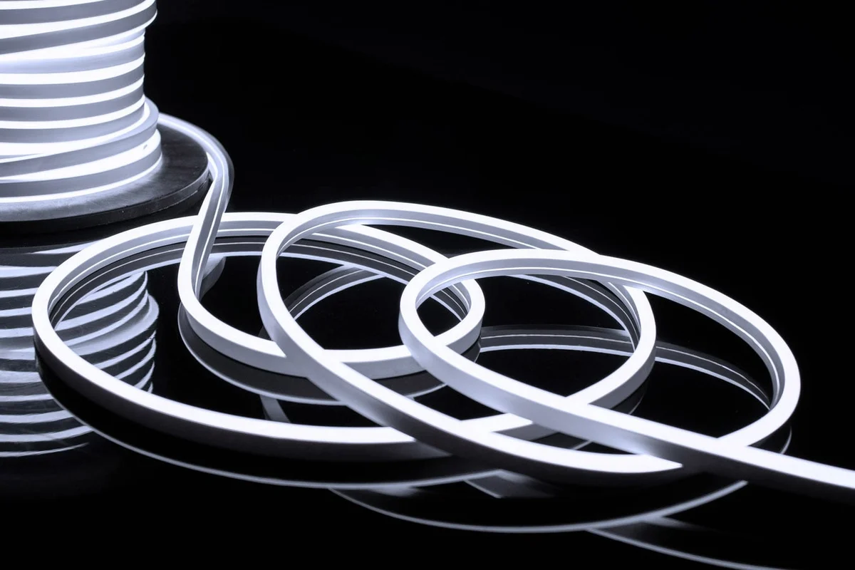 картинка Светодиодный гибкий неон, односторонний, 8х16 мм, белый