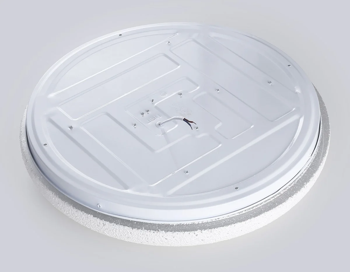 картинка Потолочный светодиодный светильник с пультом управления