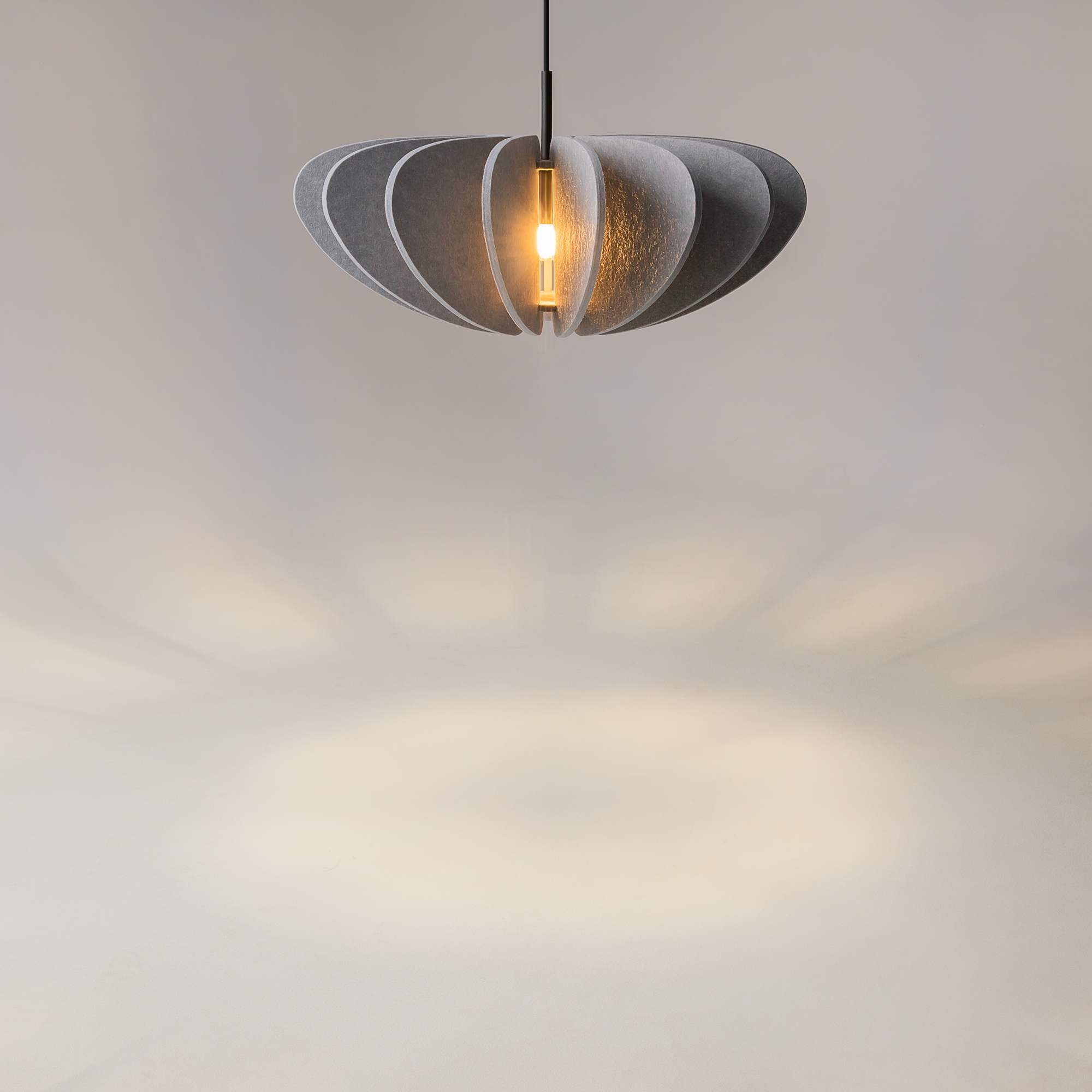 картинка Подвесной светильник Maytoni MOD398PL-01GR1