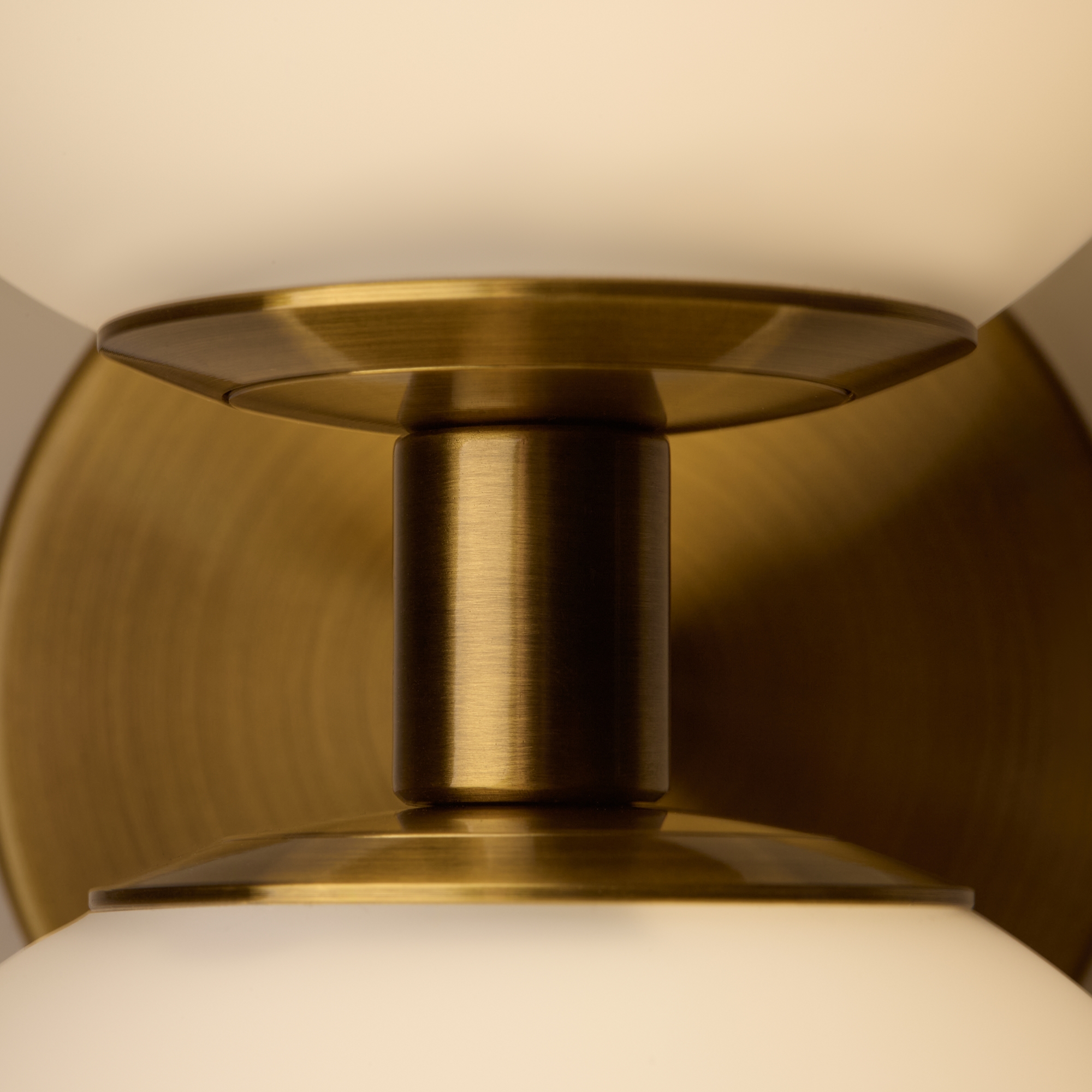 картинка Настенный светильник (бра) Freya FR1012WL-02BS