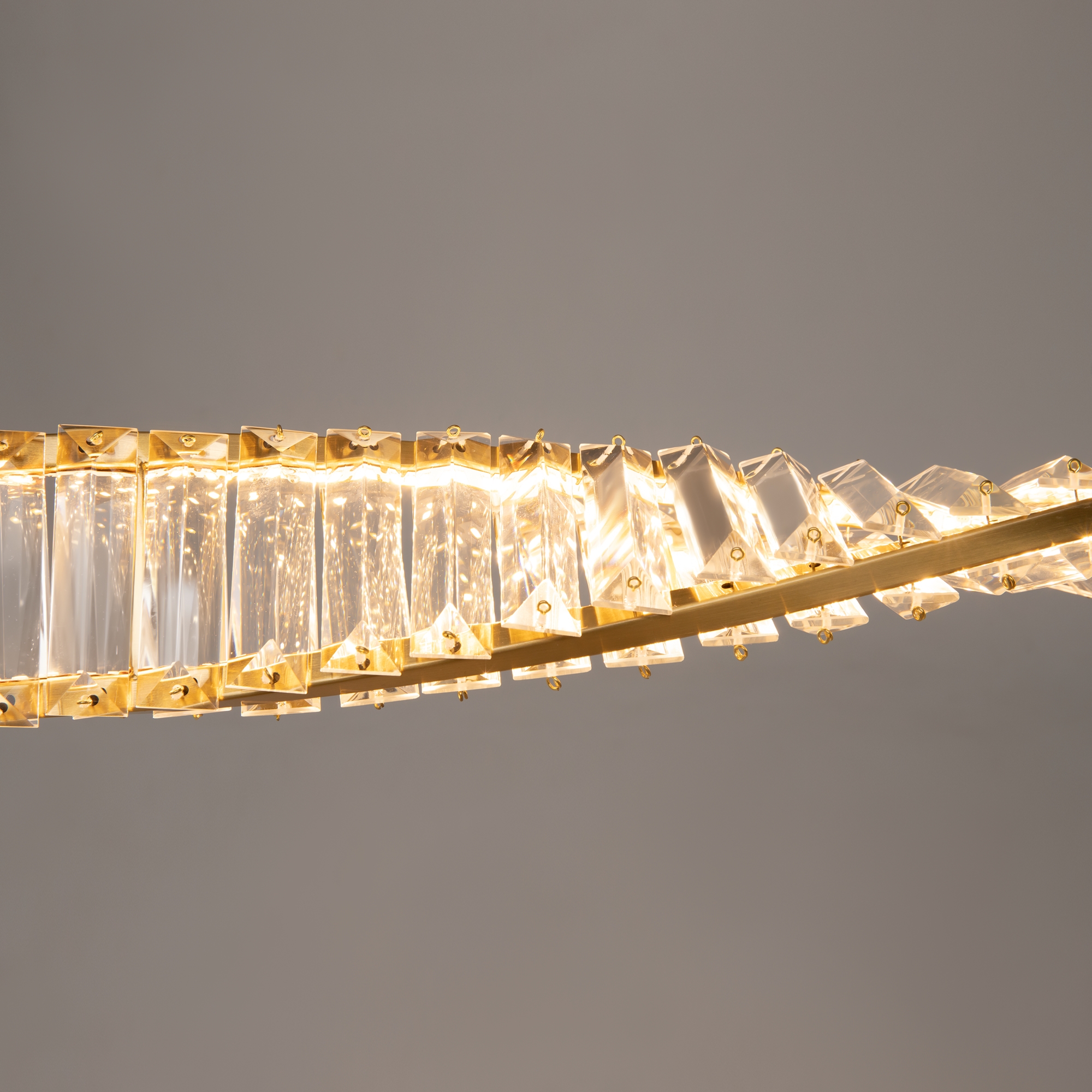 картинка Подвесной светильник Maytoni P097PL-L28BS3K