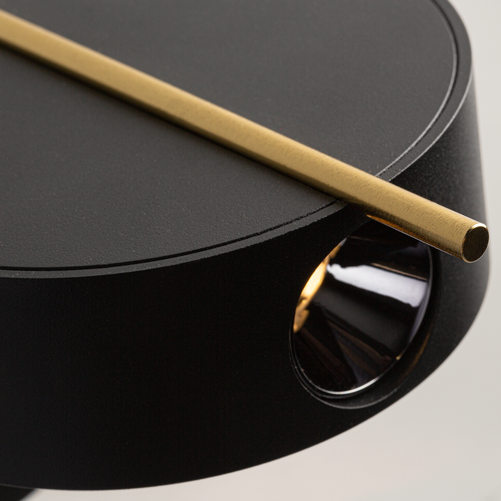 картинка Настенный светильник (бра) Maytoni MOD180WL-L4B3K1