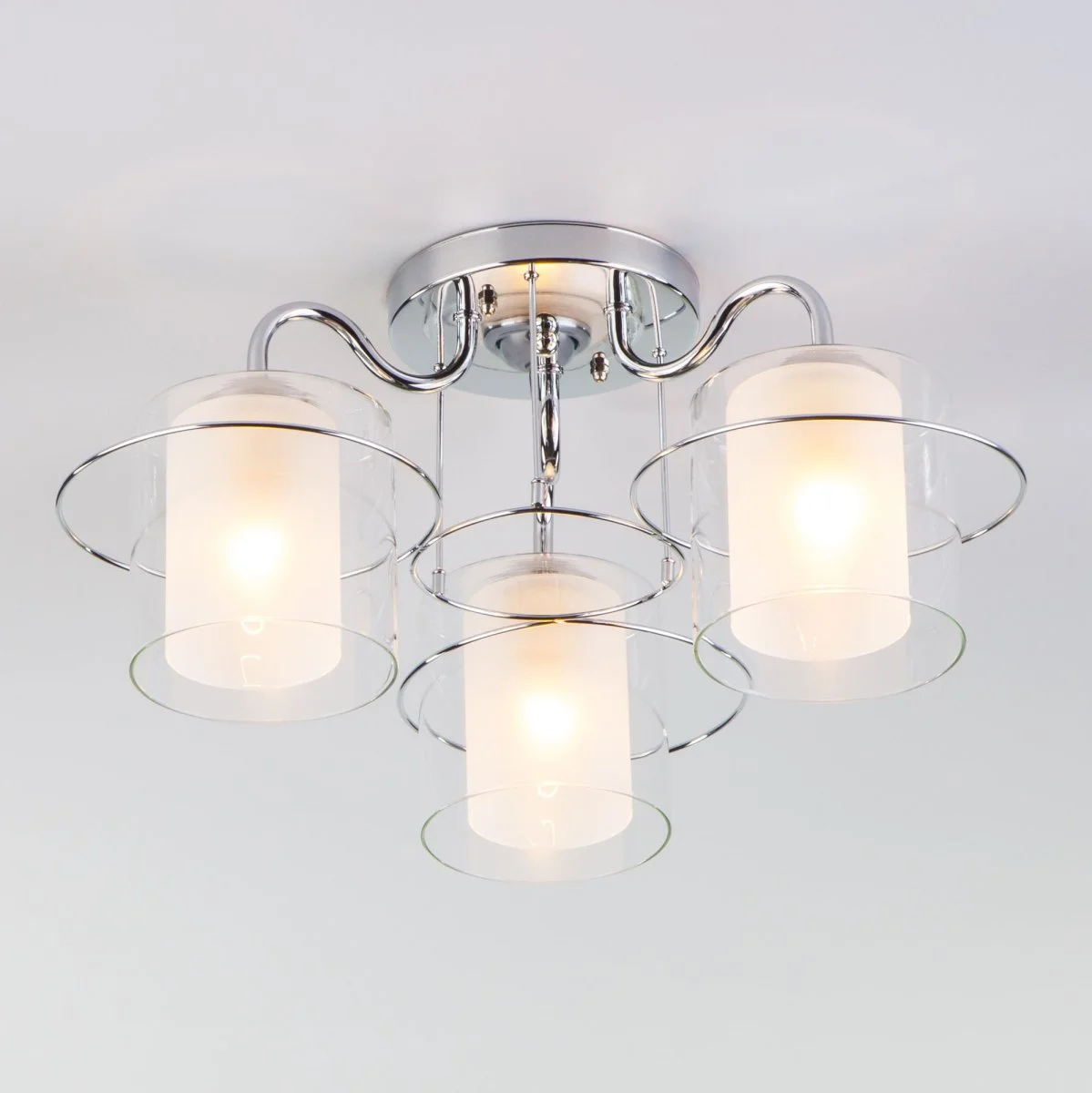 картинка Потолочная люстра со стеклянными плафонами 30160/3 хром