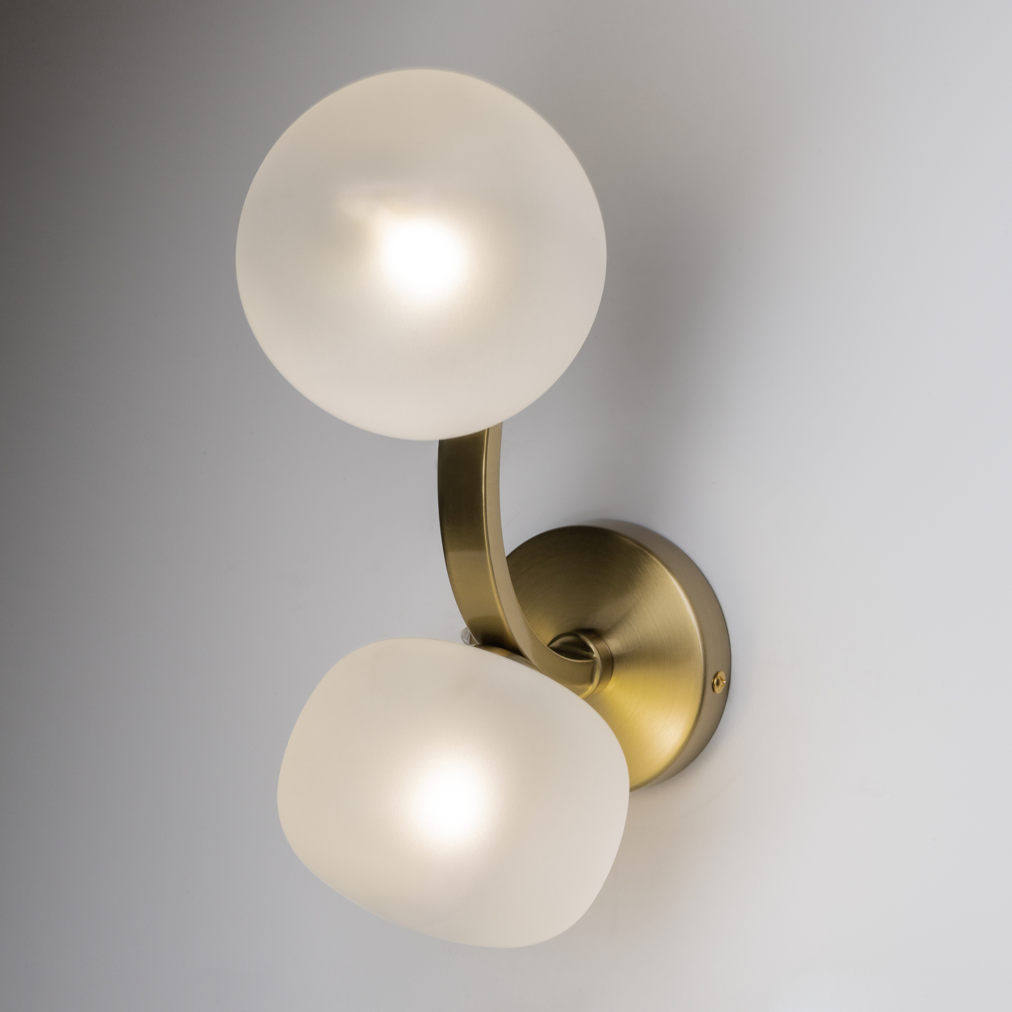 картинка Настенный светильник (бра) Freya FR5444WL-02BS