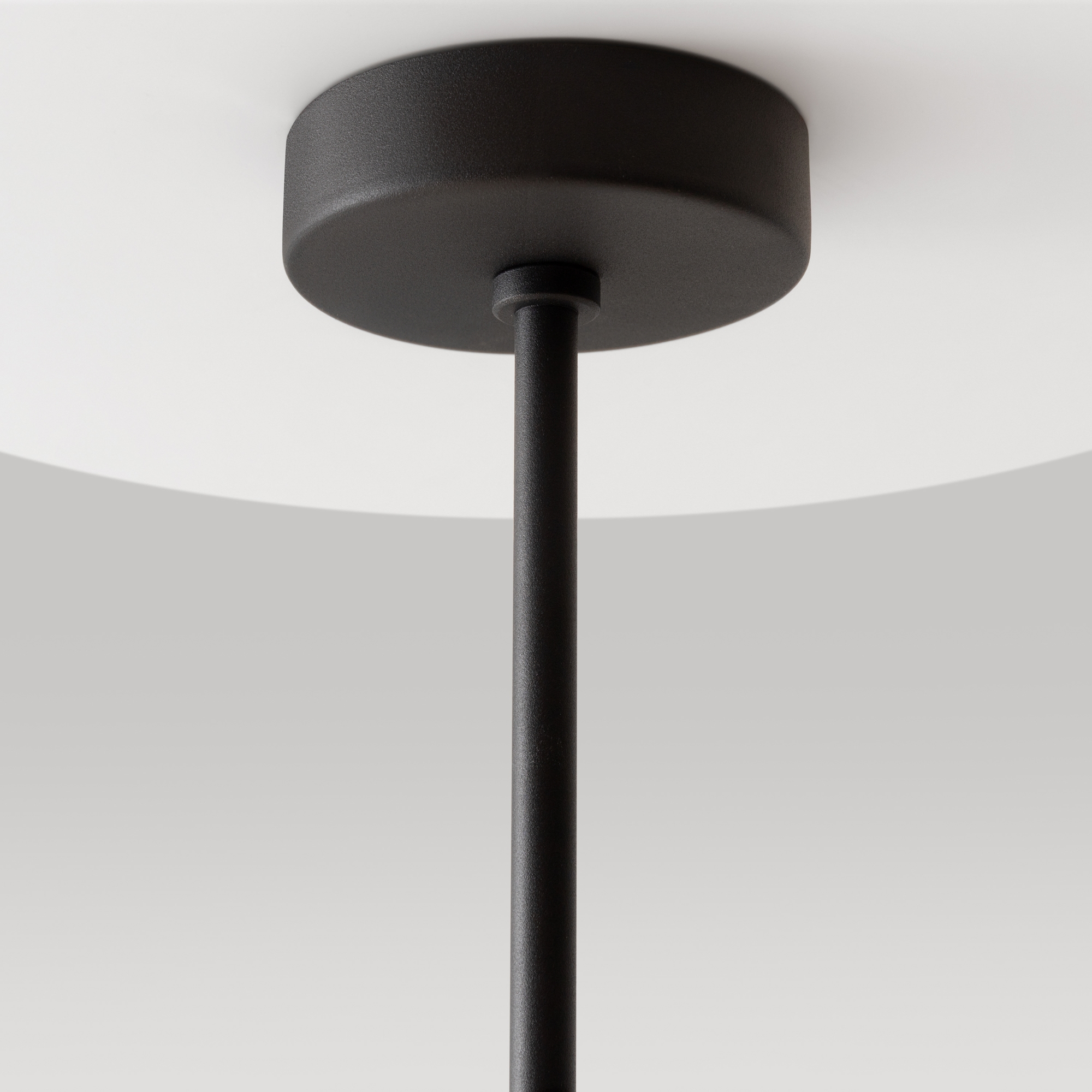 картинка Подвесной светильник Maytoni MOD360PL-06B