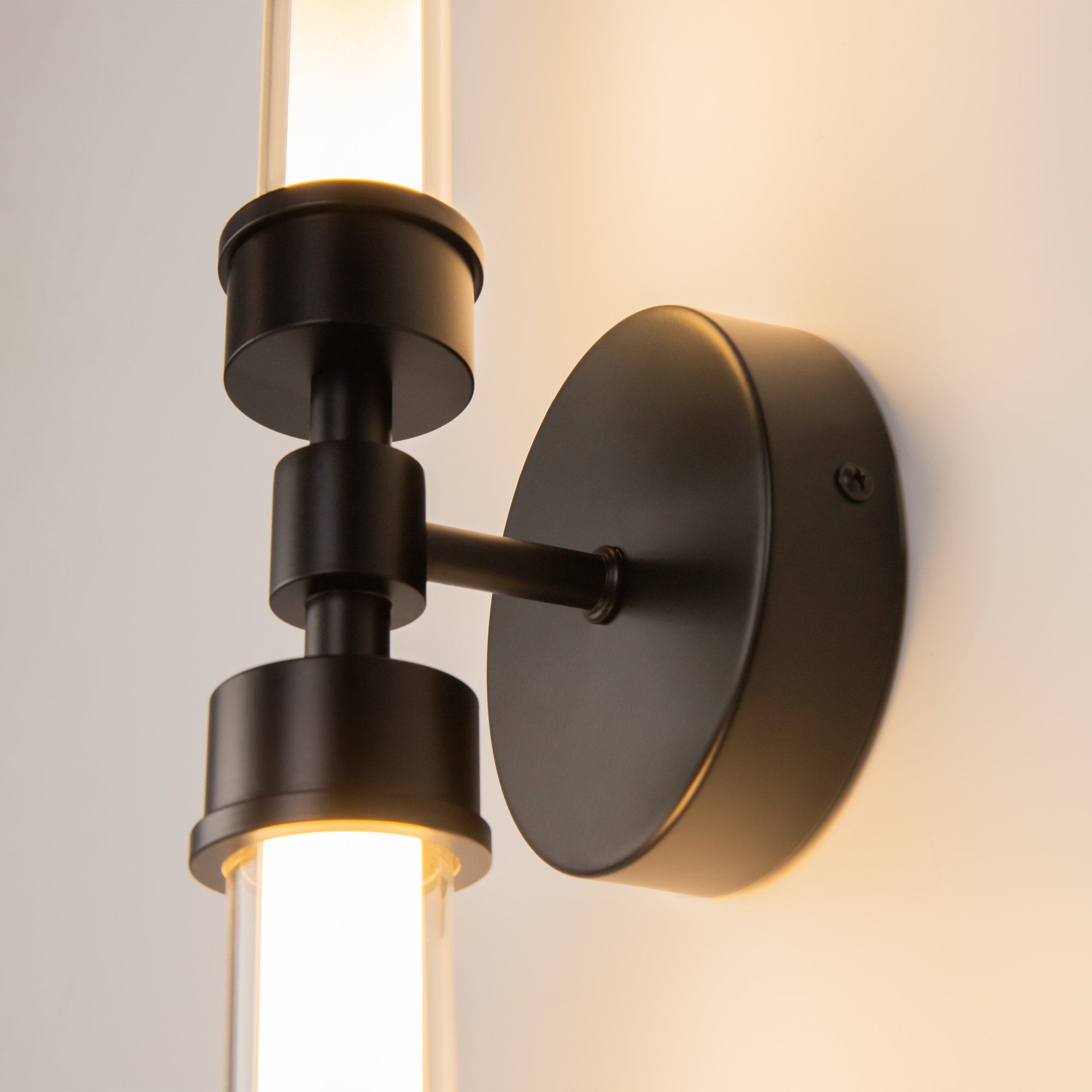 картинка Настенный светильник (бра) Maytoni MOD116WL-L7B3K