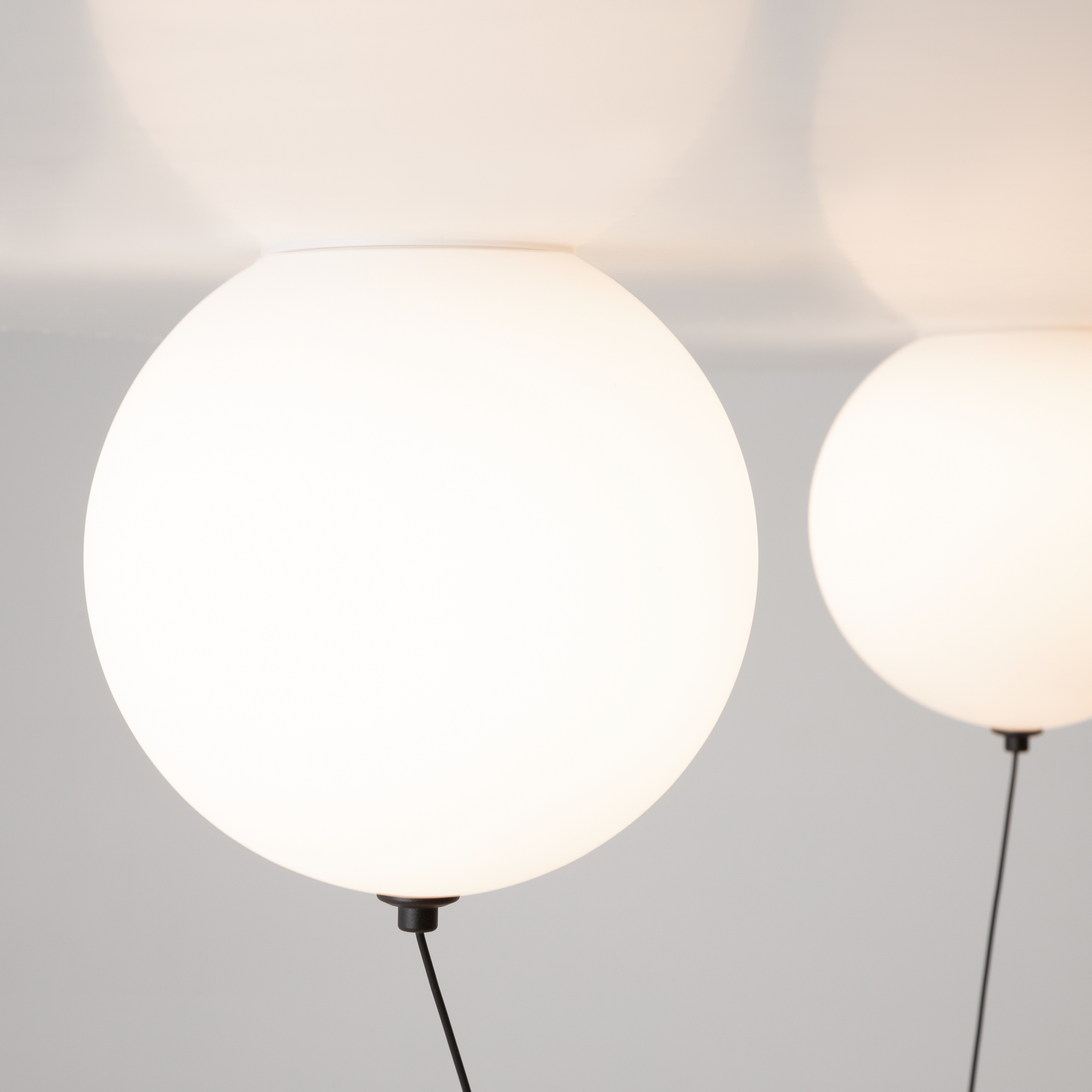 картинка Подвесной светильник Maytoni MOD427PL-L30B3K