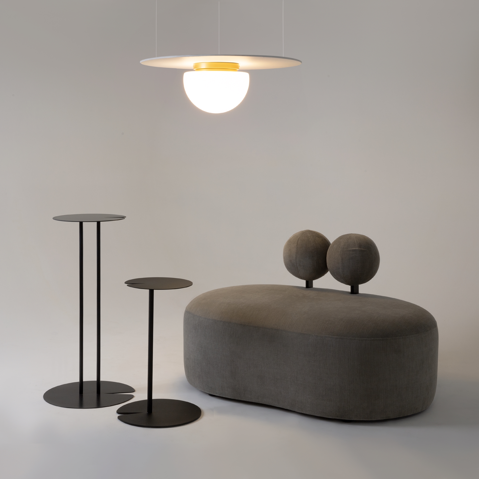 картинка Потолочный светильник Maytoni MOD270CL-01G