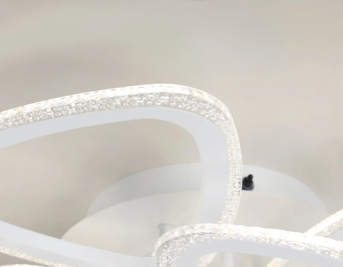 картинка Потолочный светодиодный светильник с пультом