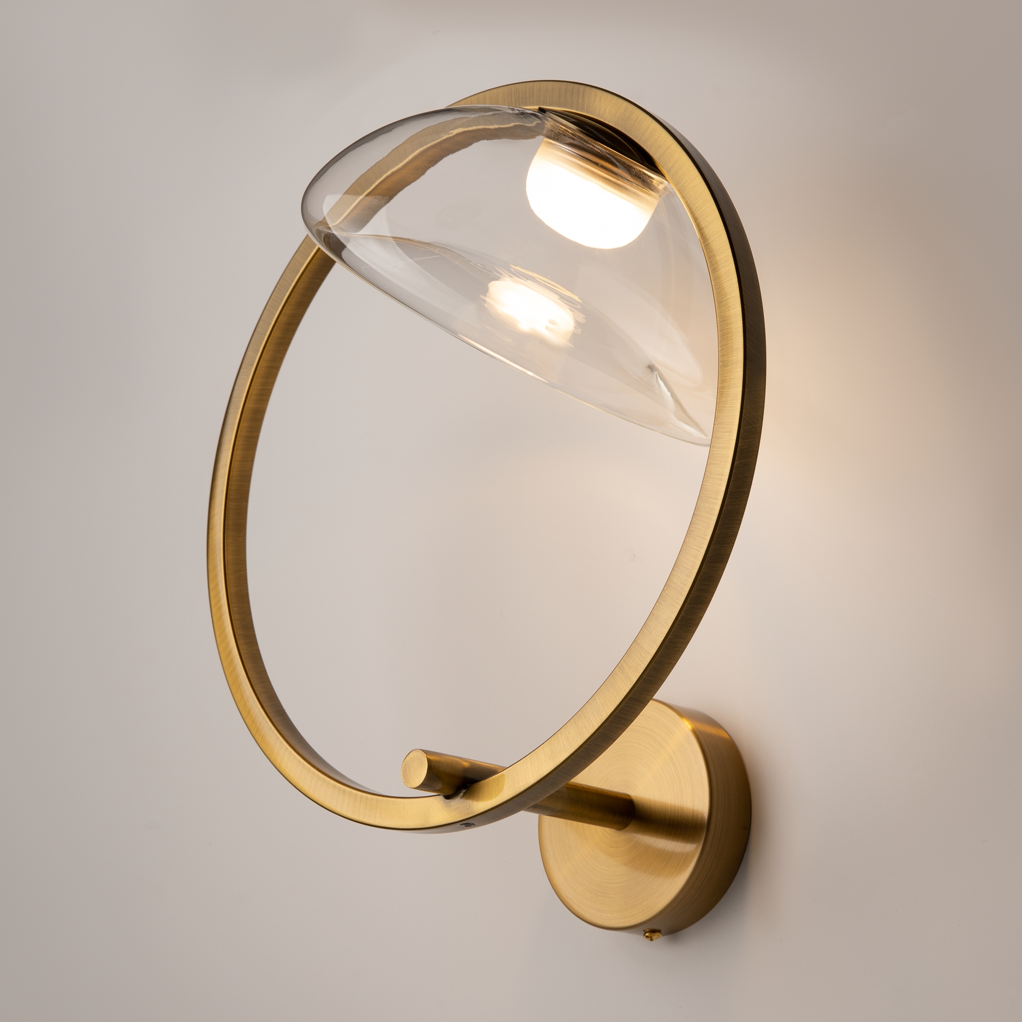 картинка Настенный светильник (бра) Maytoni MOD327WL-L5BS3K